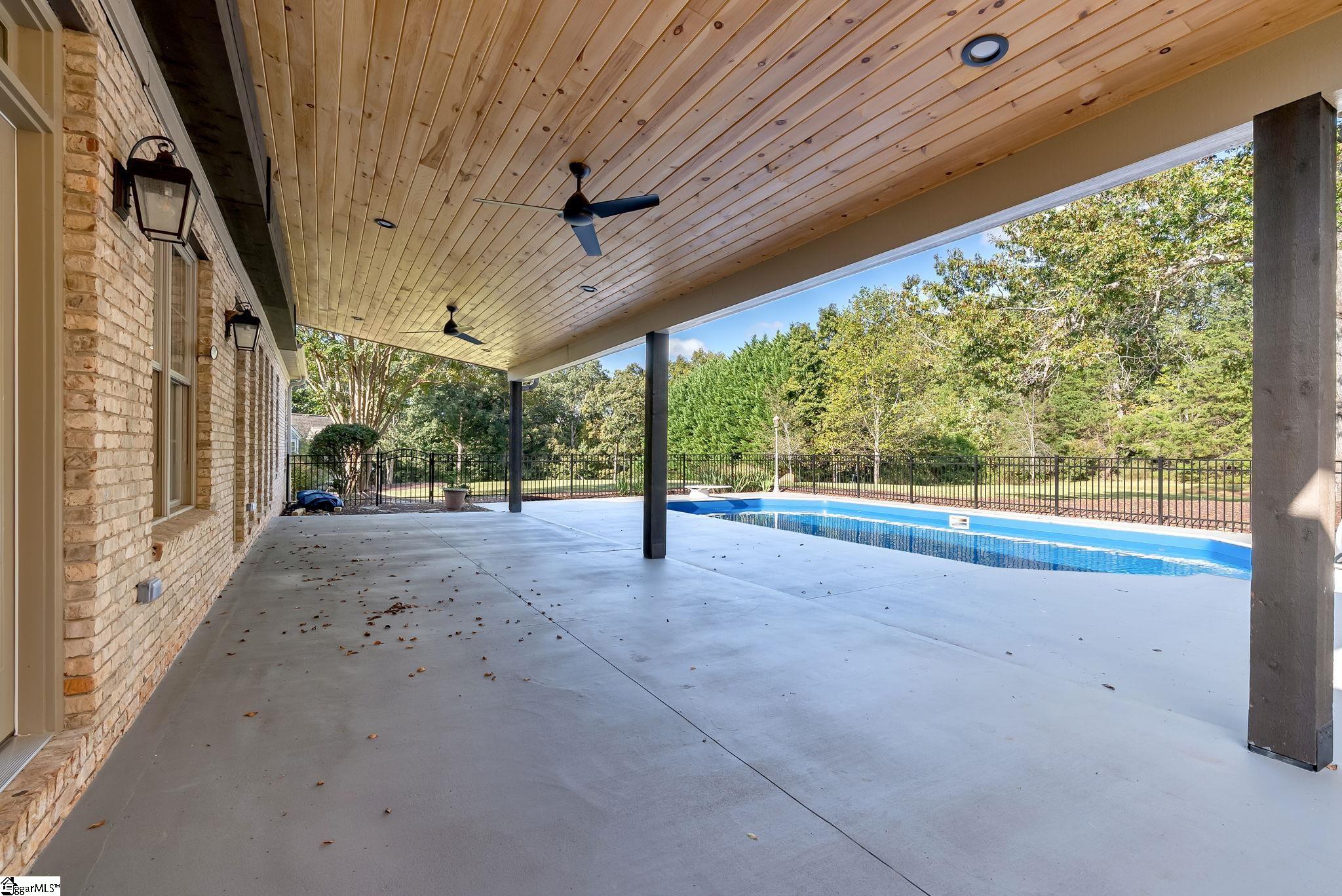 24 Bay Point Way Taylors, SC 29687