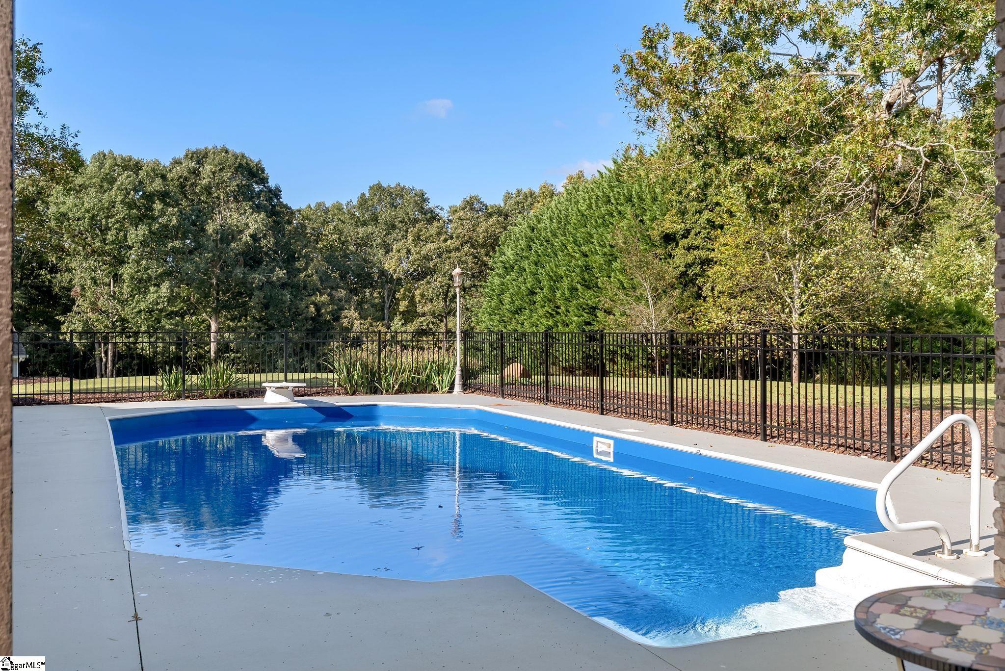 24 Bay Point Way Taylors, SC 29687