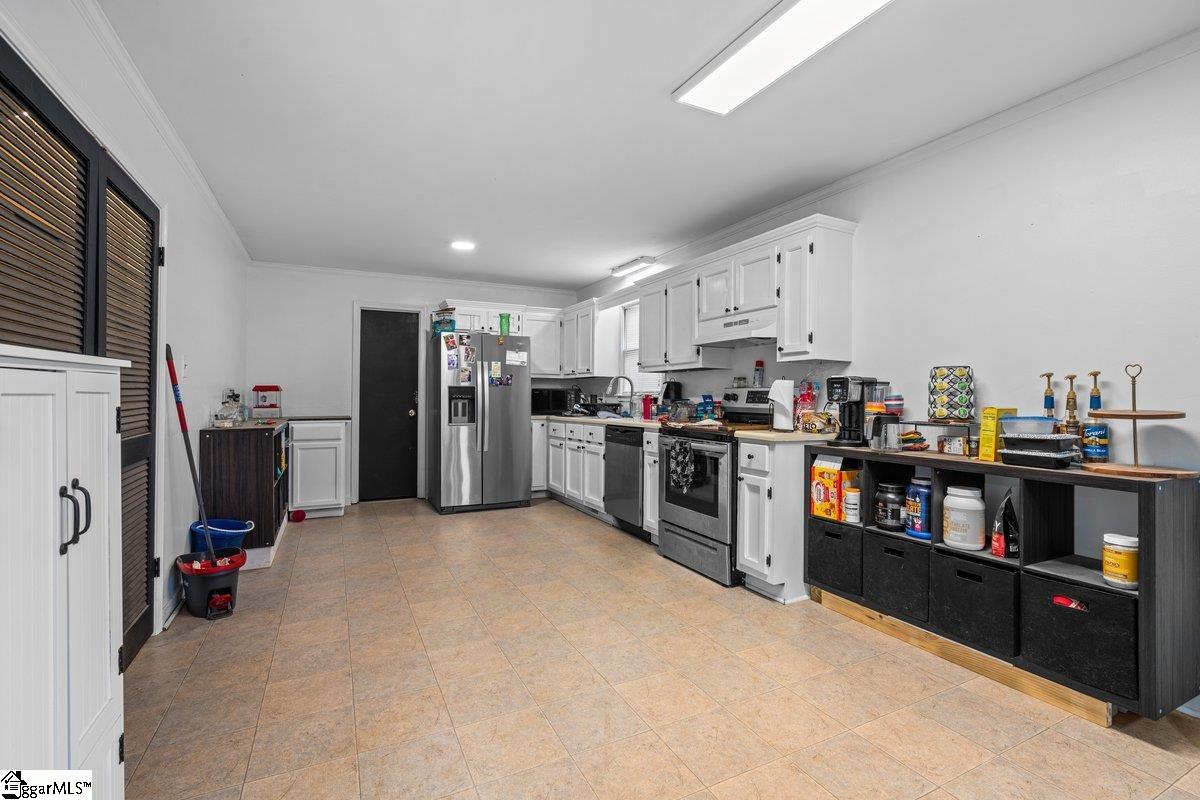 100 Oak Springs Court Easley, SC 29640