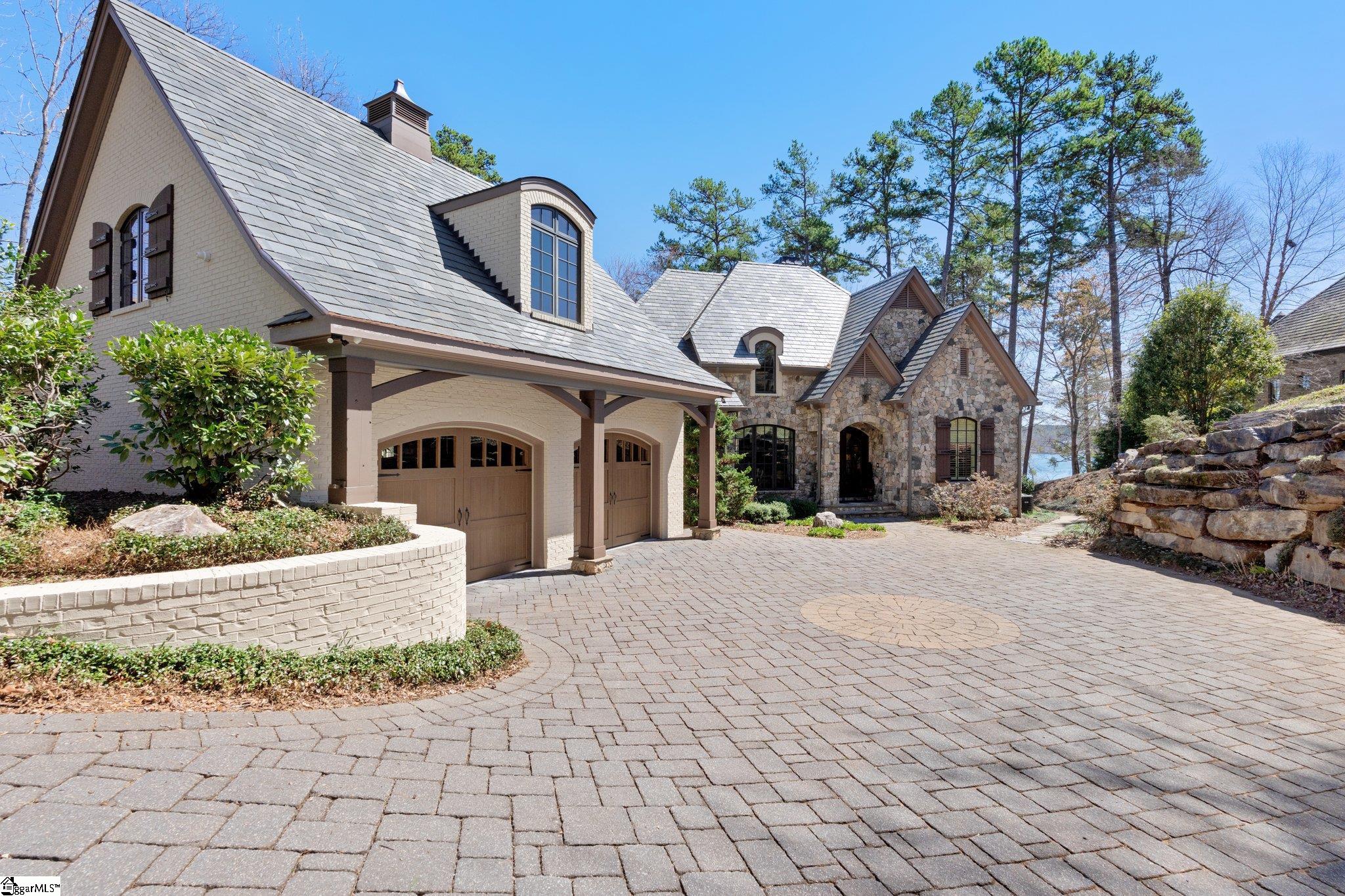 136 Blue Water Trail Salem, SC 29676
