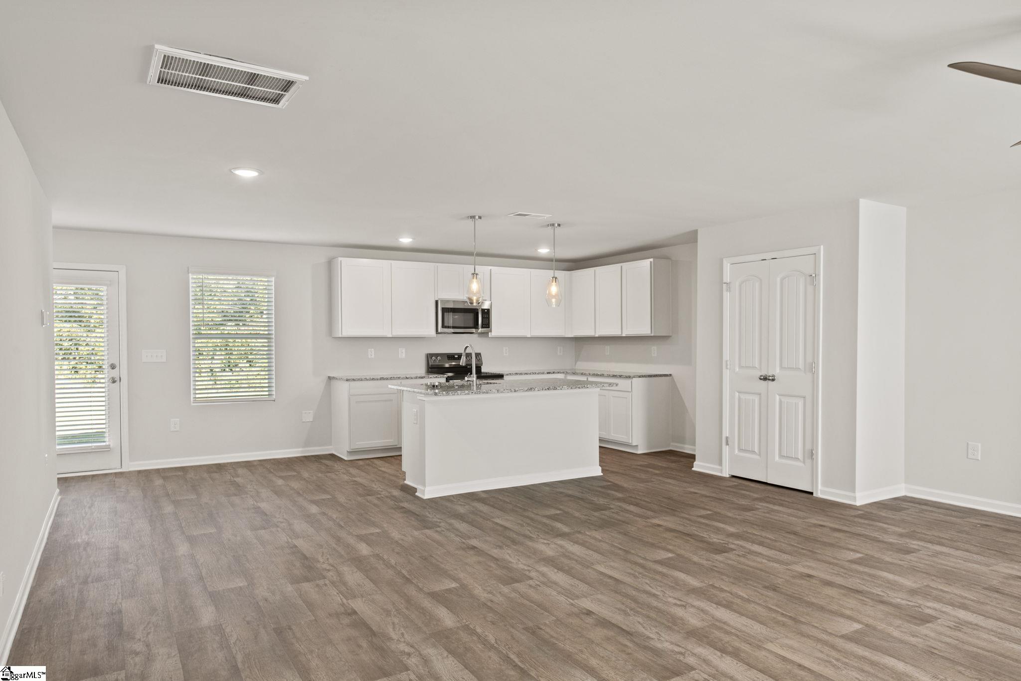 287 Pretoria Street Woodruff, SC 29388