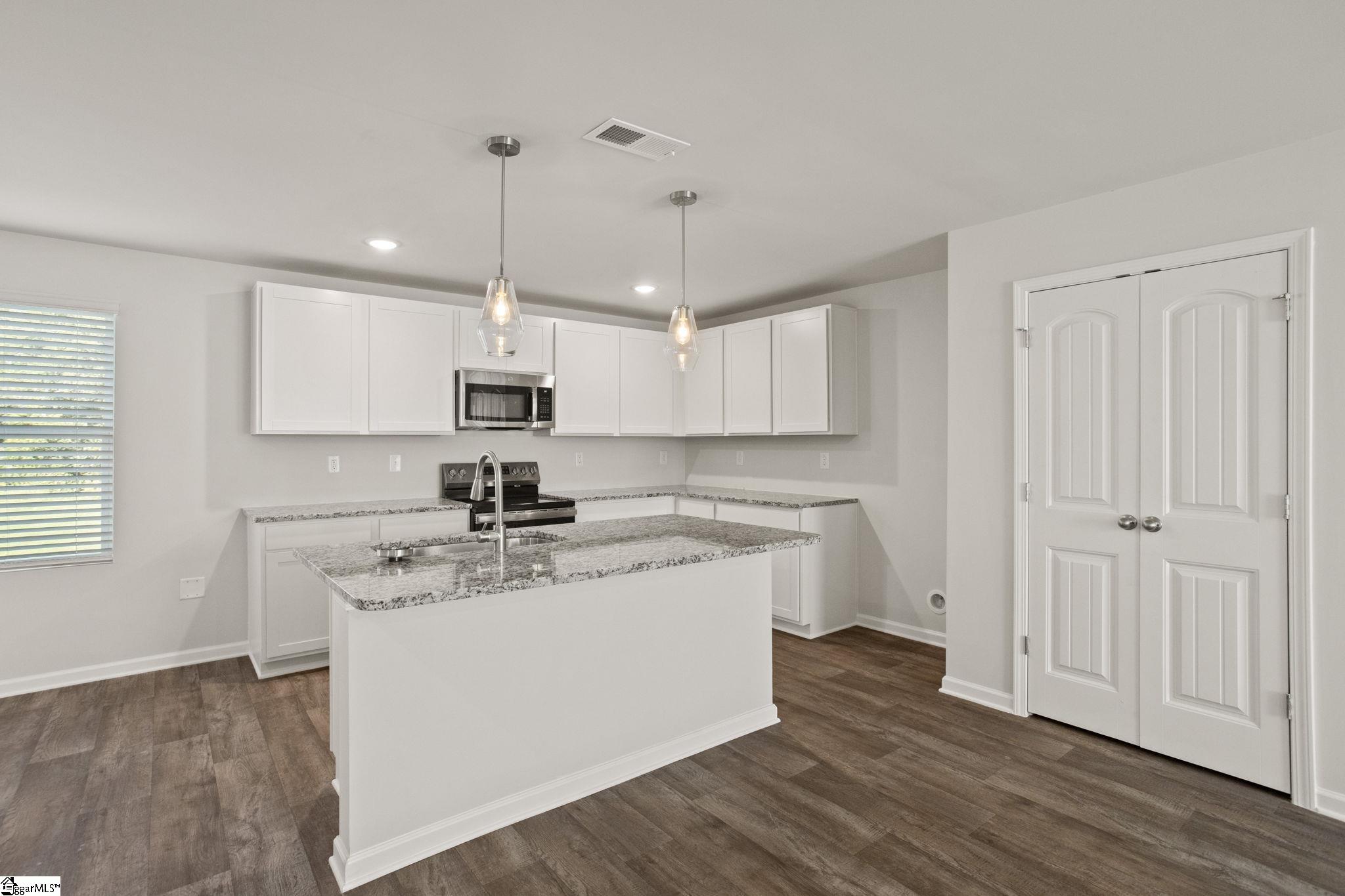 287 Pretoria Street Woodruff, SC 29388
