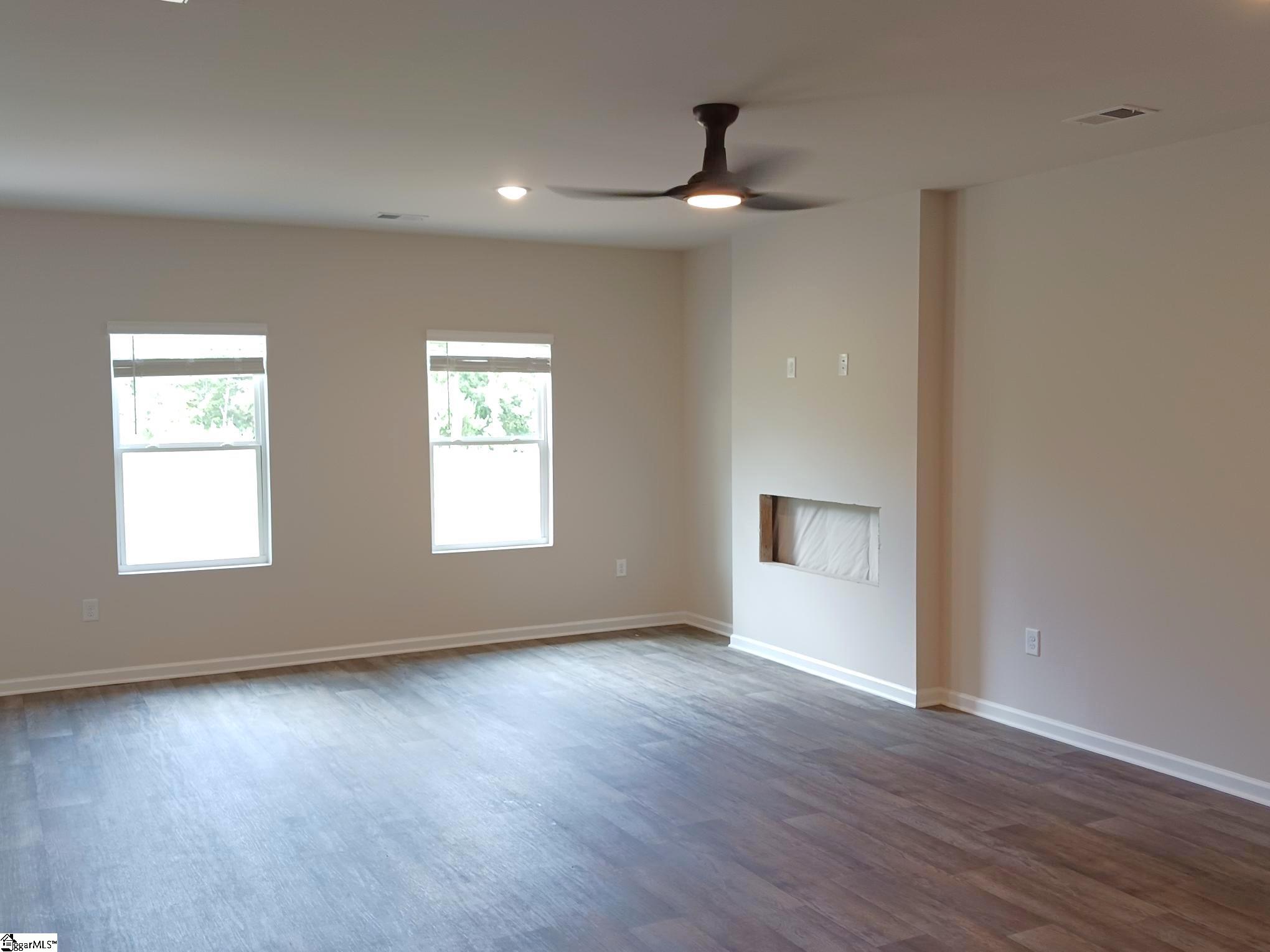 299 Pretoria Drive Woodruff, SC 29388