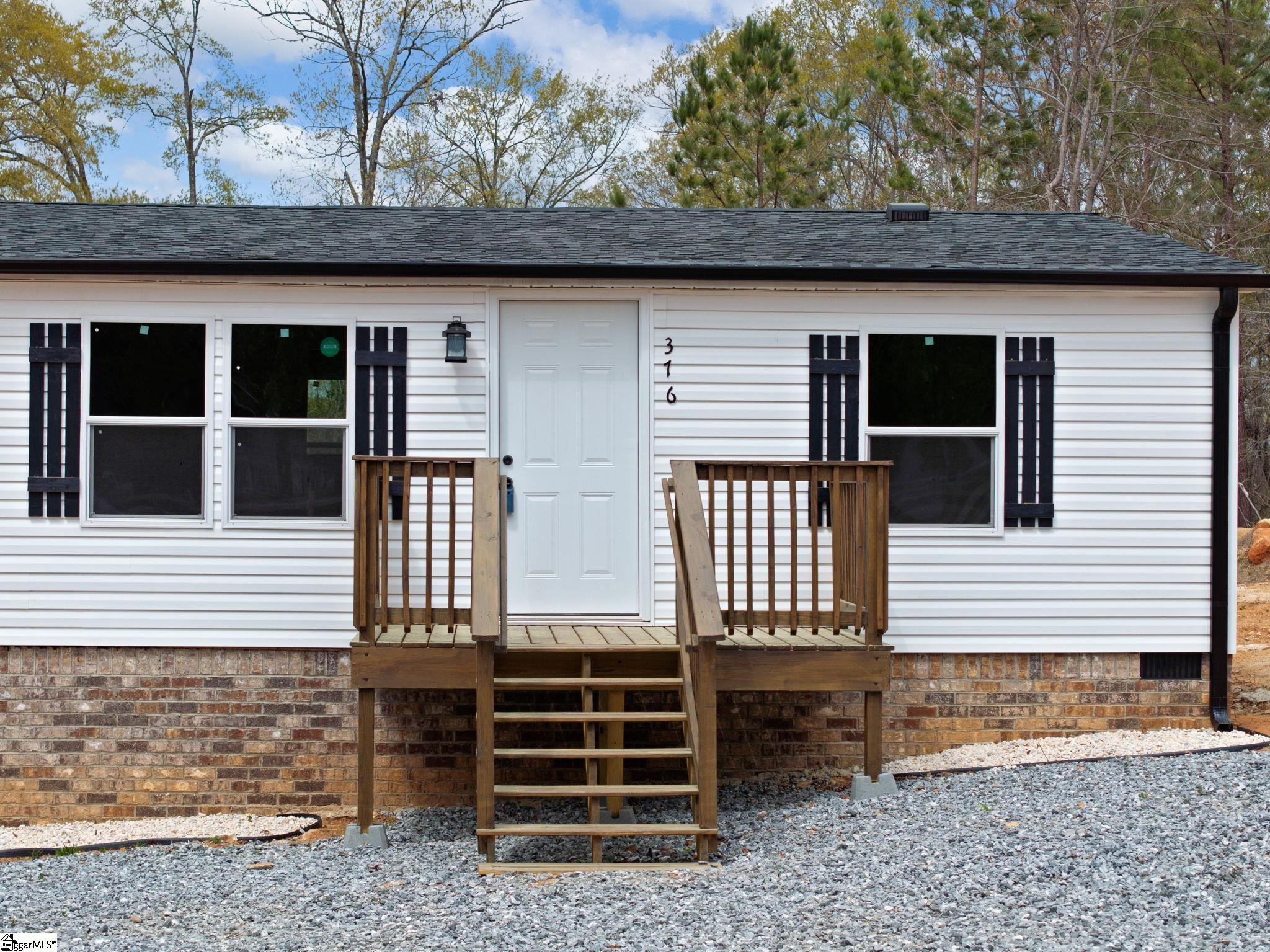 376 Bulman Road Roebuck, SC 29376