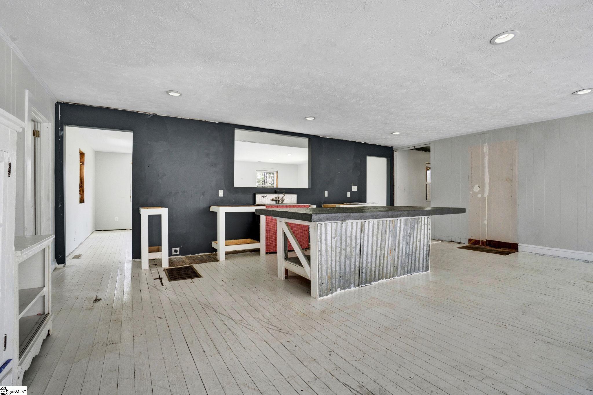 Homes for sale in Woodruff, SC | 12117 Hwy 221, Woodruff, SC 29388 | MLS# 1551915