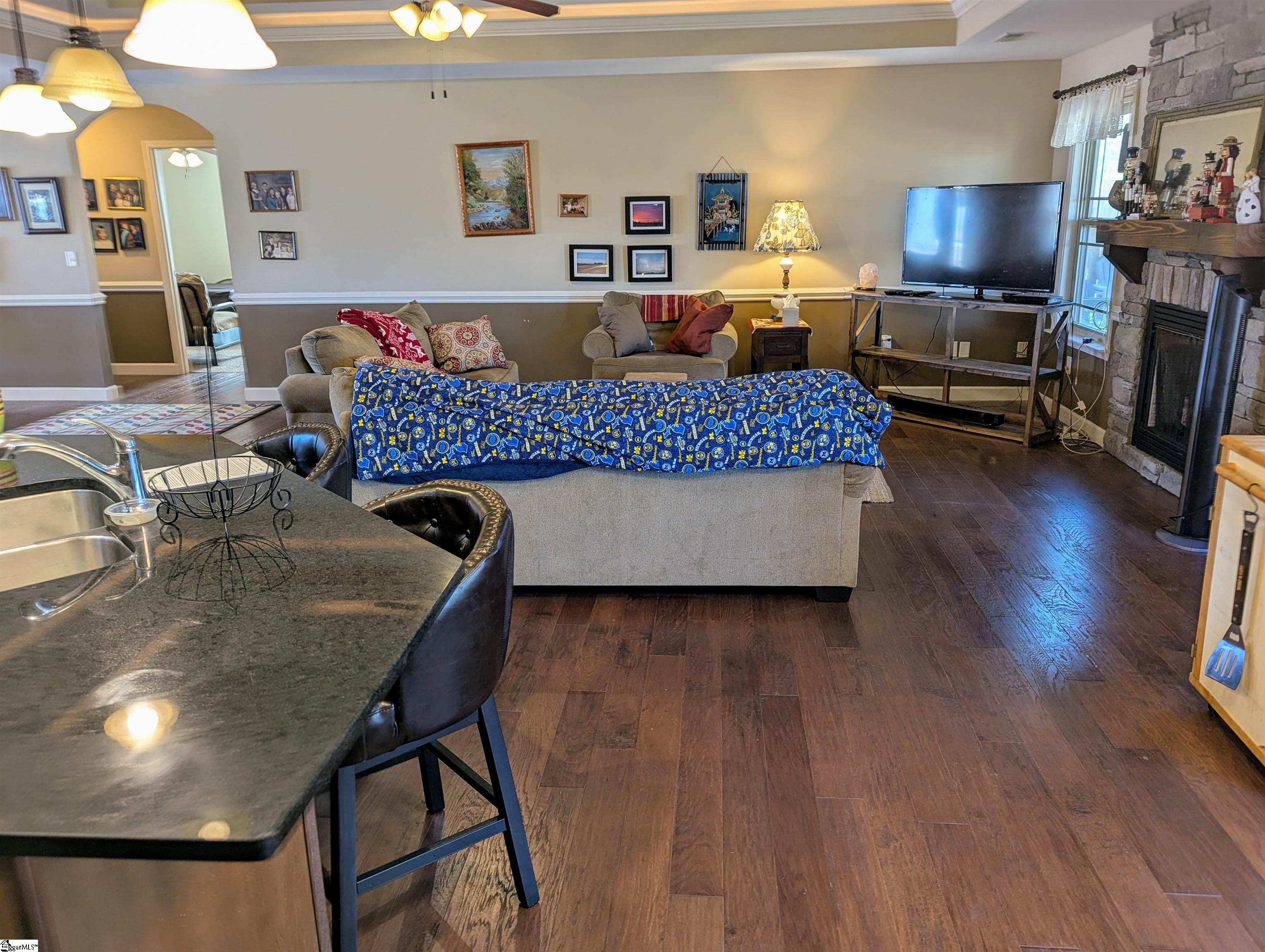 215 Longmont Drive Boiling Springs, SC 29316