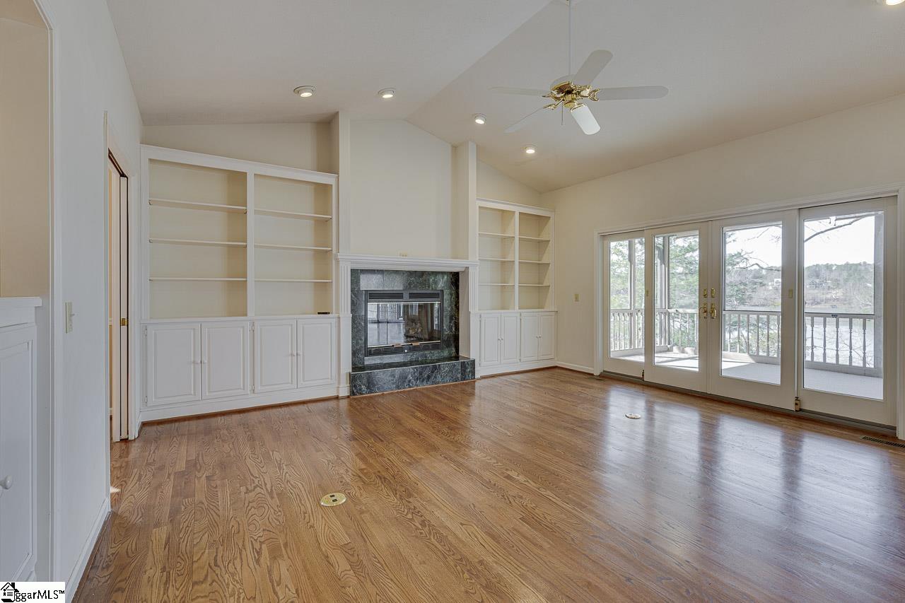 10 Gangway Lane Salem, SC 29676