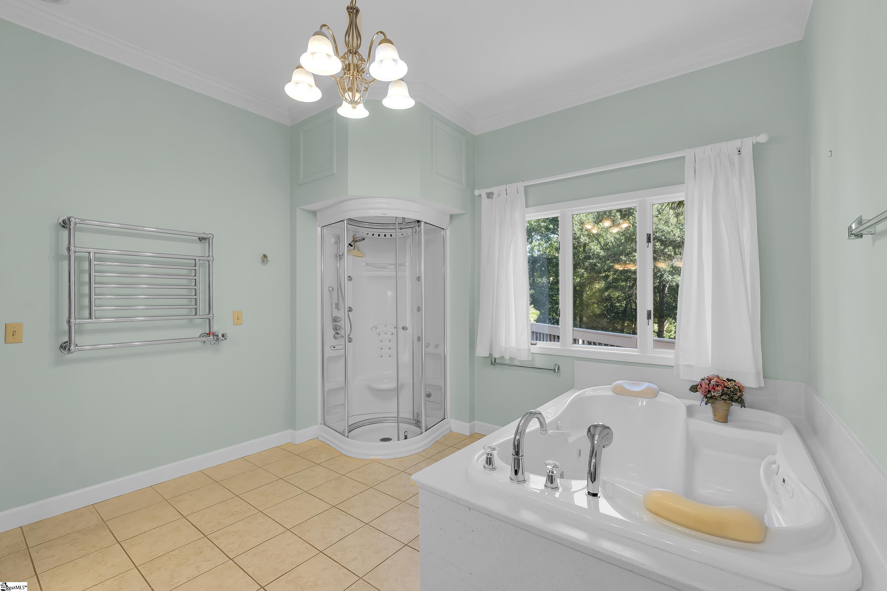 15 Darien Way Greenville, SC 29615-3236