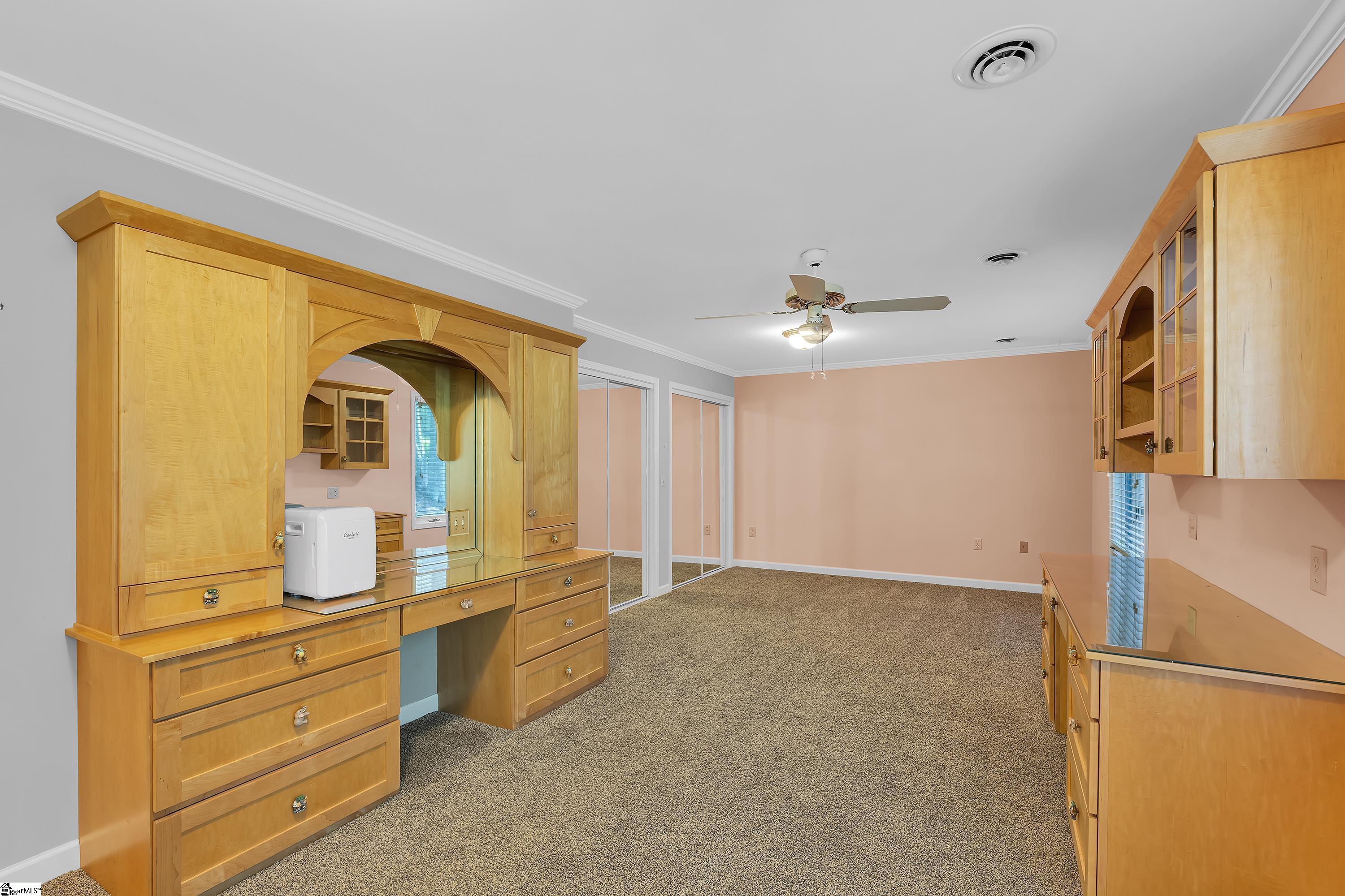 15 Darien Way Greenville, SC 29615-3236