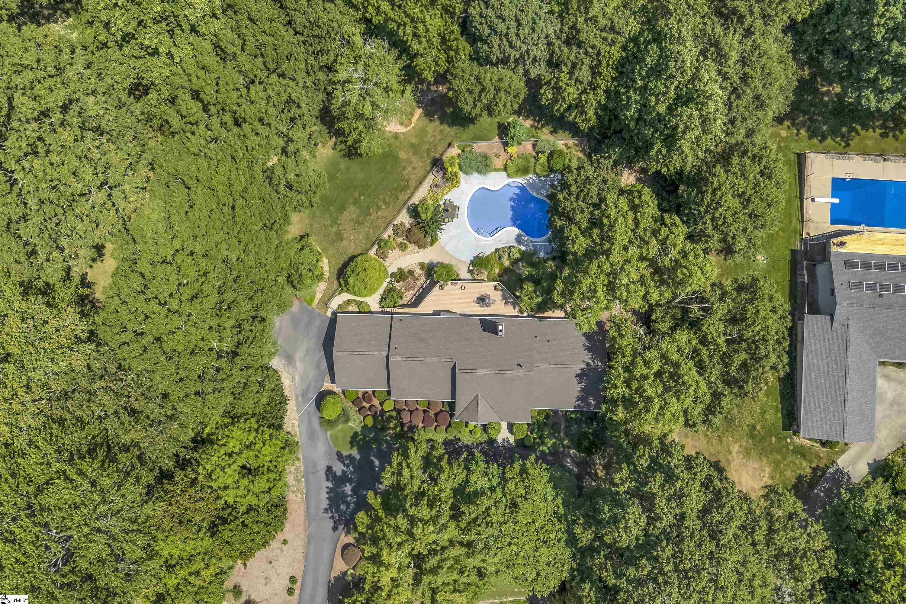 15 Darien Way Greenville, SC 29615-3236