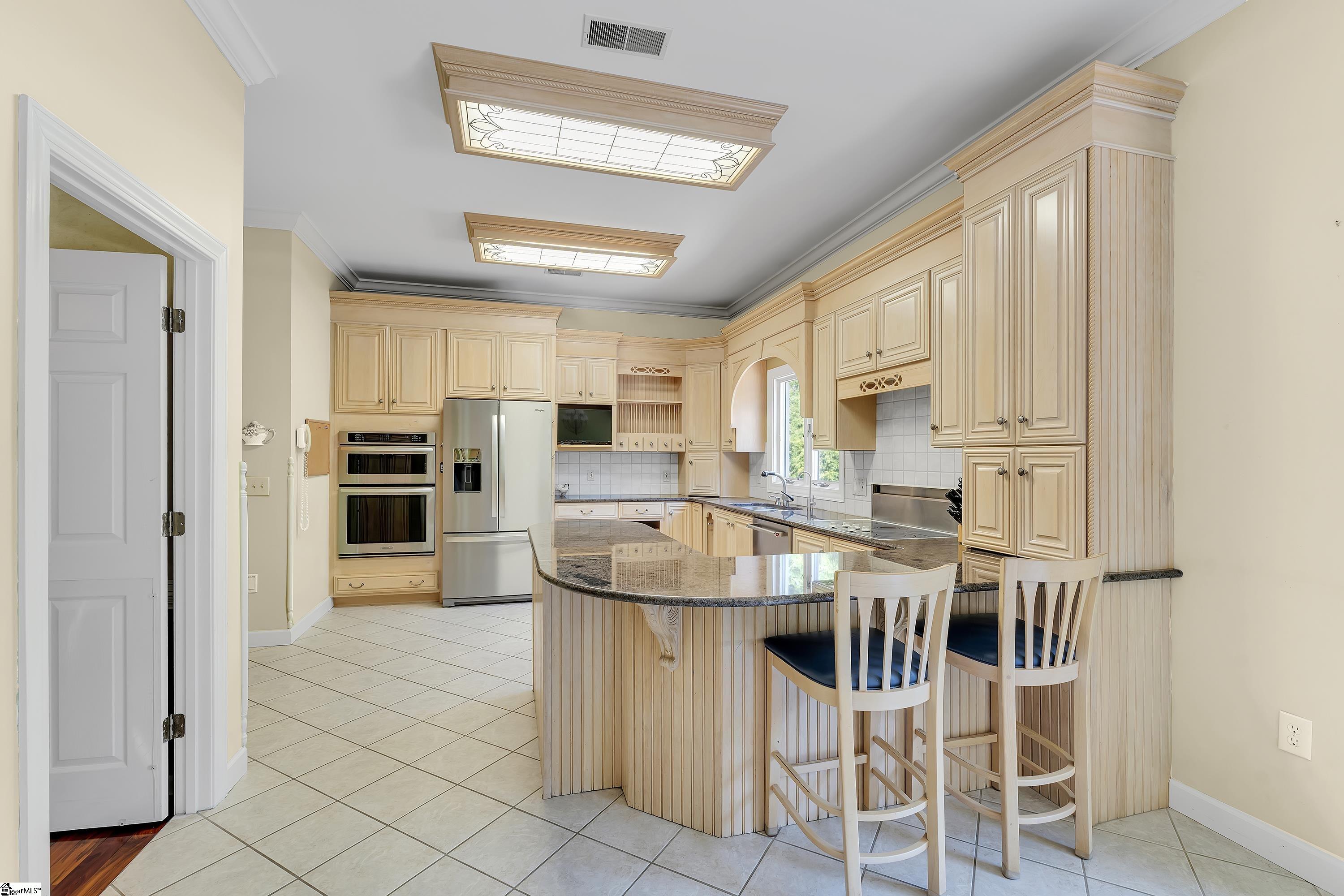 15 Darien Way Greenville, SC 29615-3236