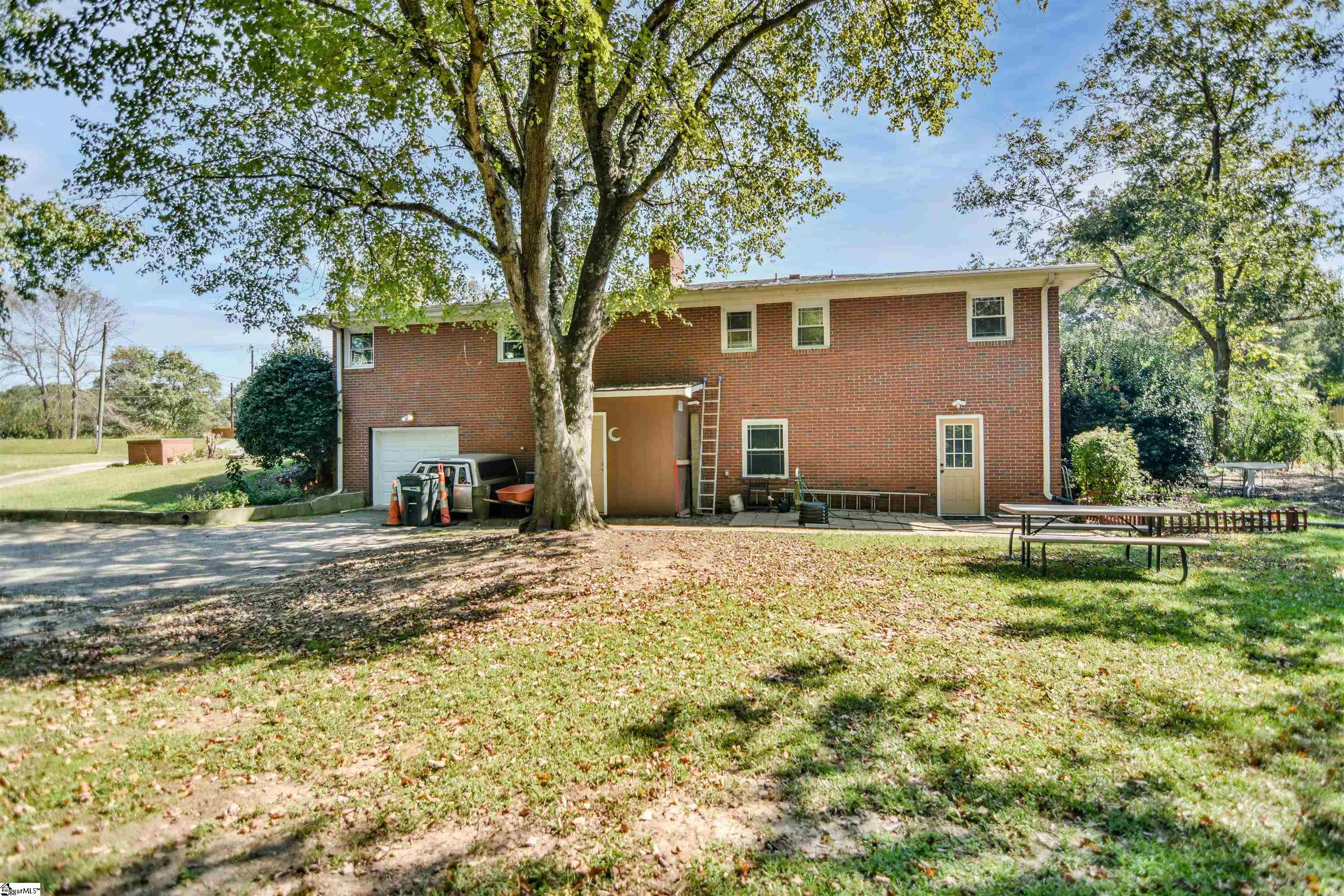 201 E Standing Springs Road Simpsonville, SC 29680