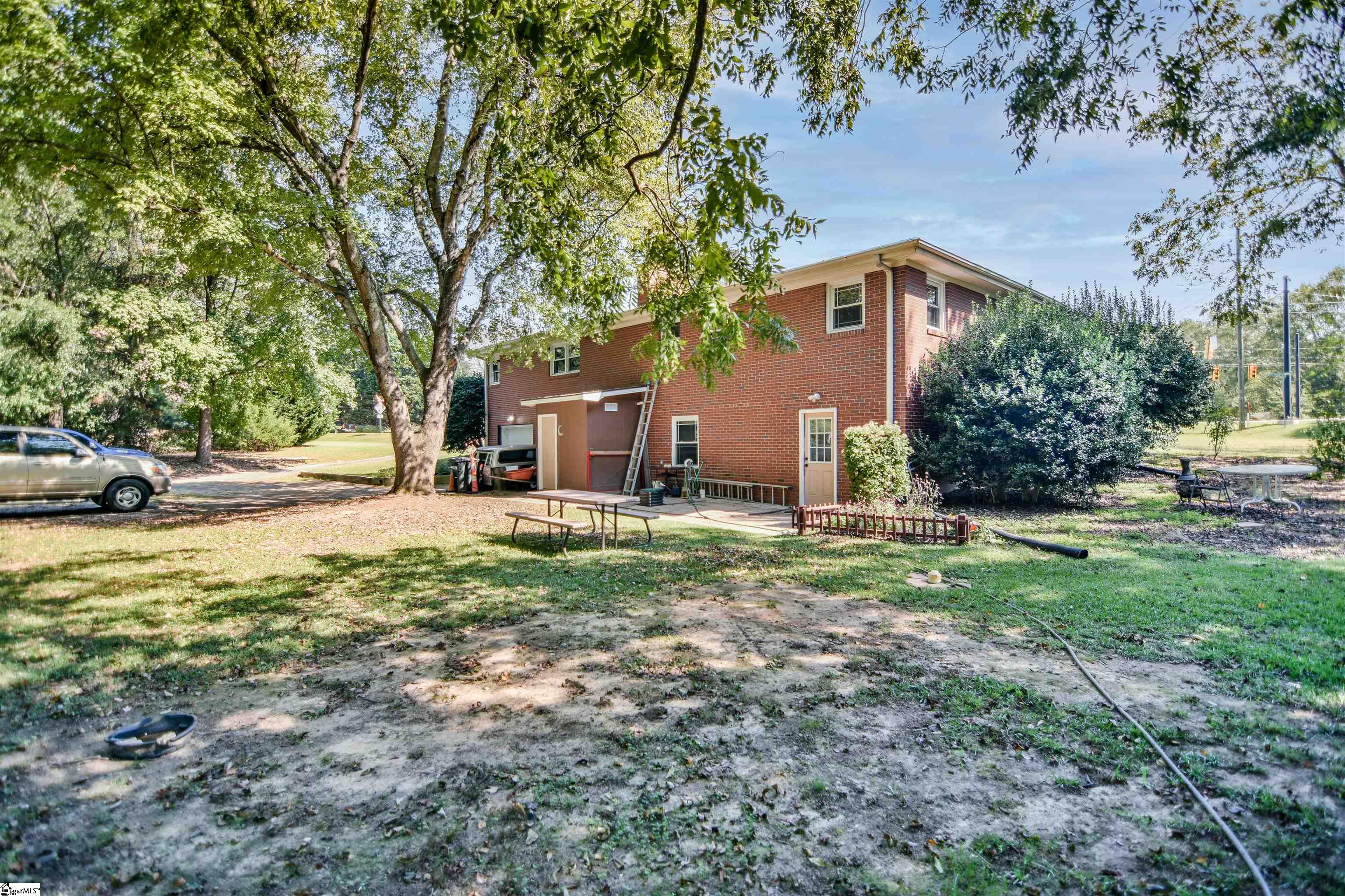201 E Standing Springs Road Simpsonville, SC 29680