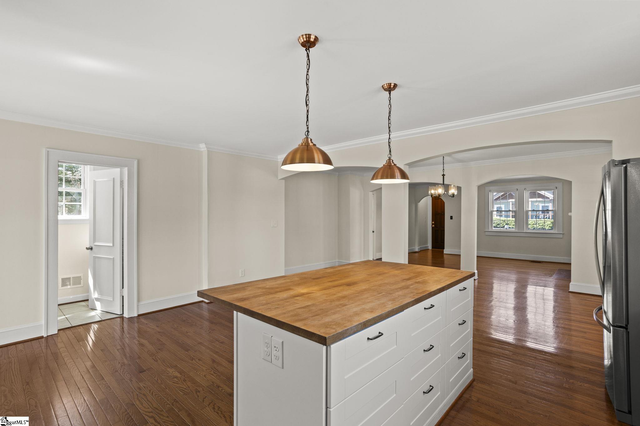 321 Ackley Road Greenville, SC 29607