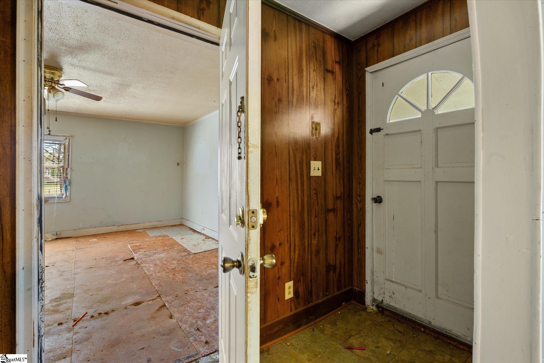 112 Latham Lane Easley, SC 29640