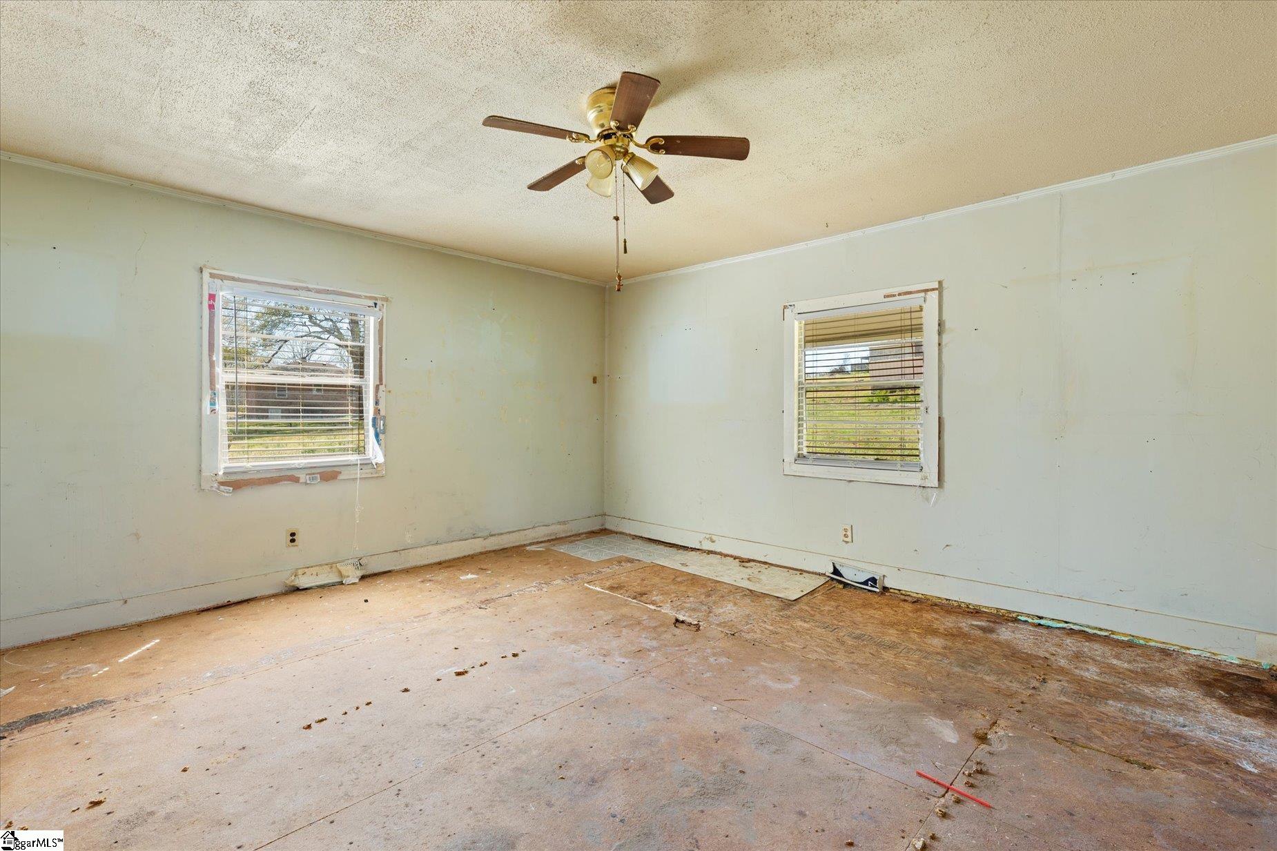 112 Latham Lane Easley, SC 29640