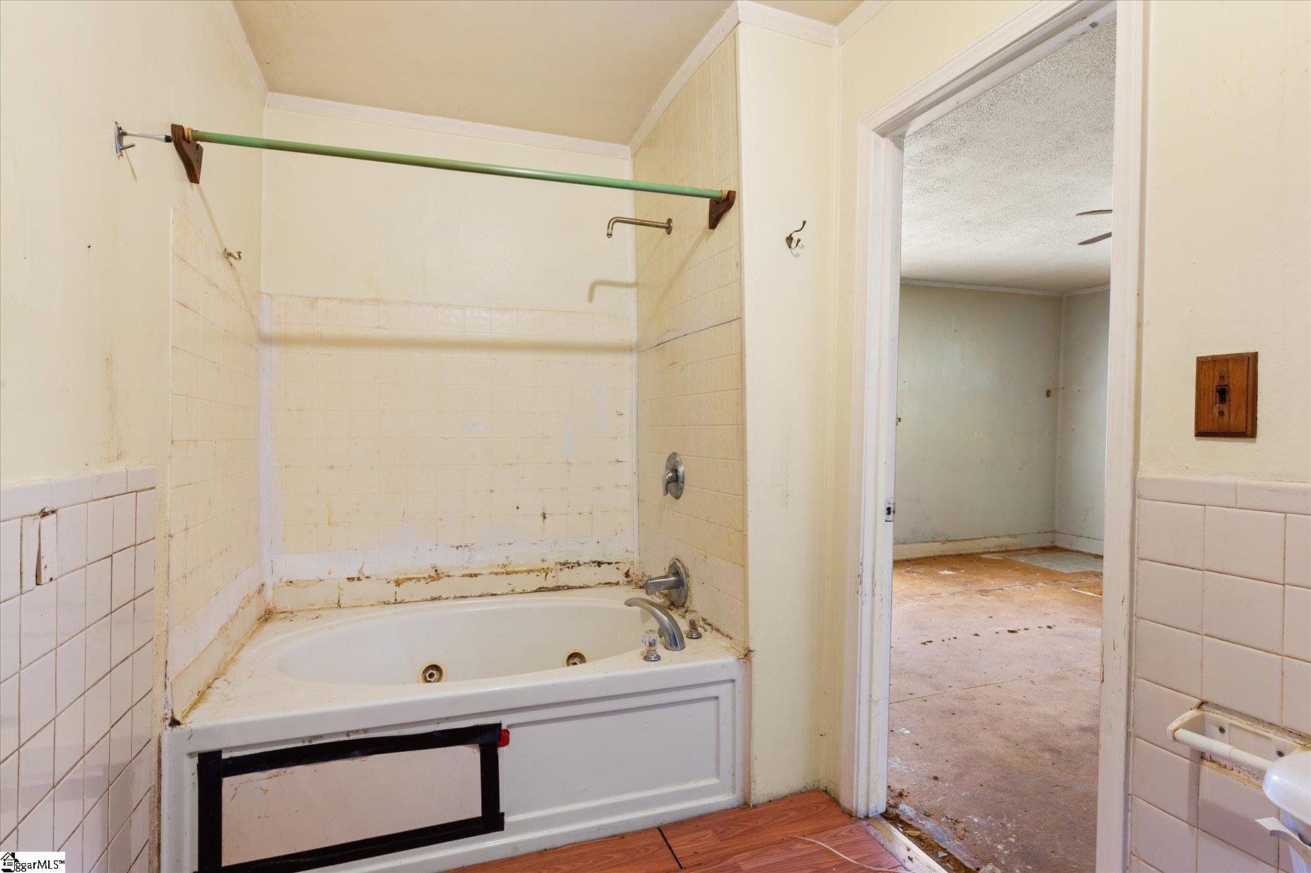112 Latham Lane Easley, SC 29640