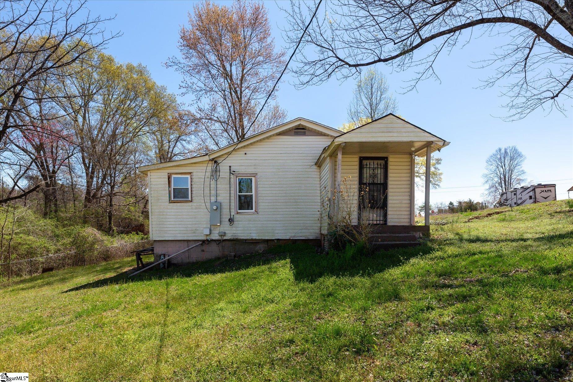 112 Latham Lane Easley, SC 29640