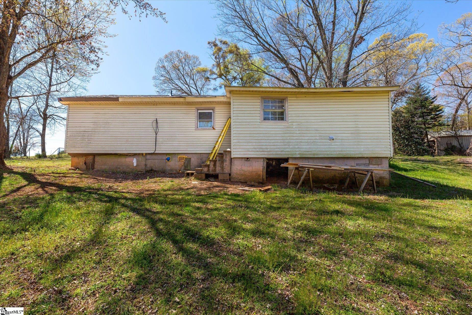 112 Latham Lane Easley, SC 29640