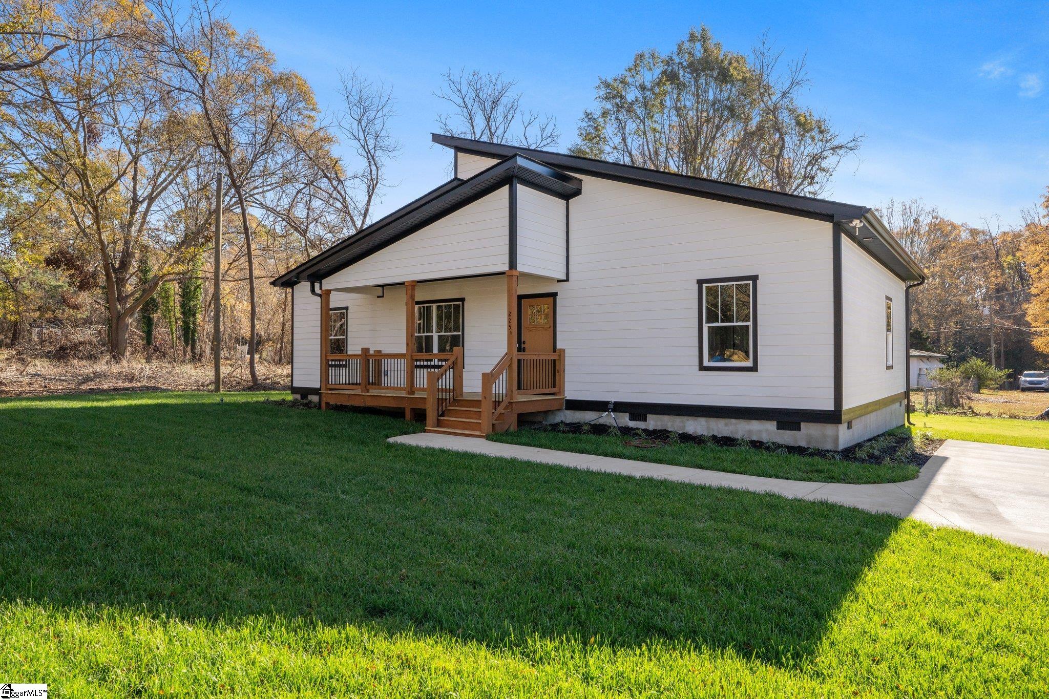 225 Cedar Street Woodruff, SC 29388
