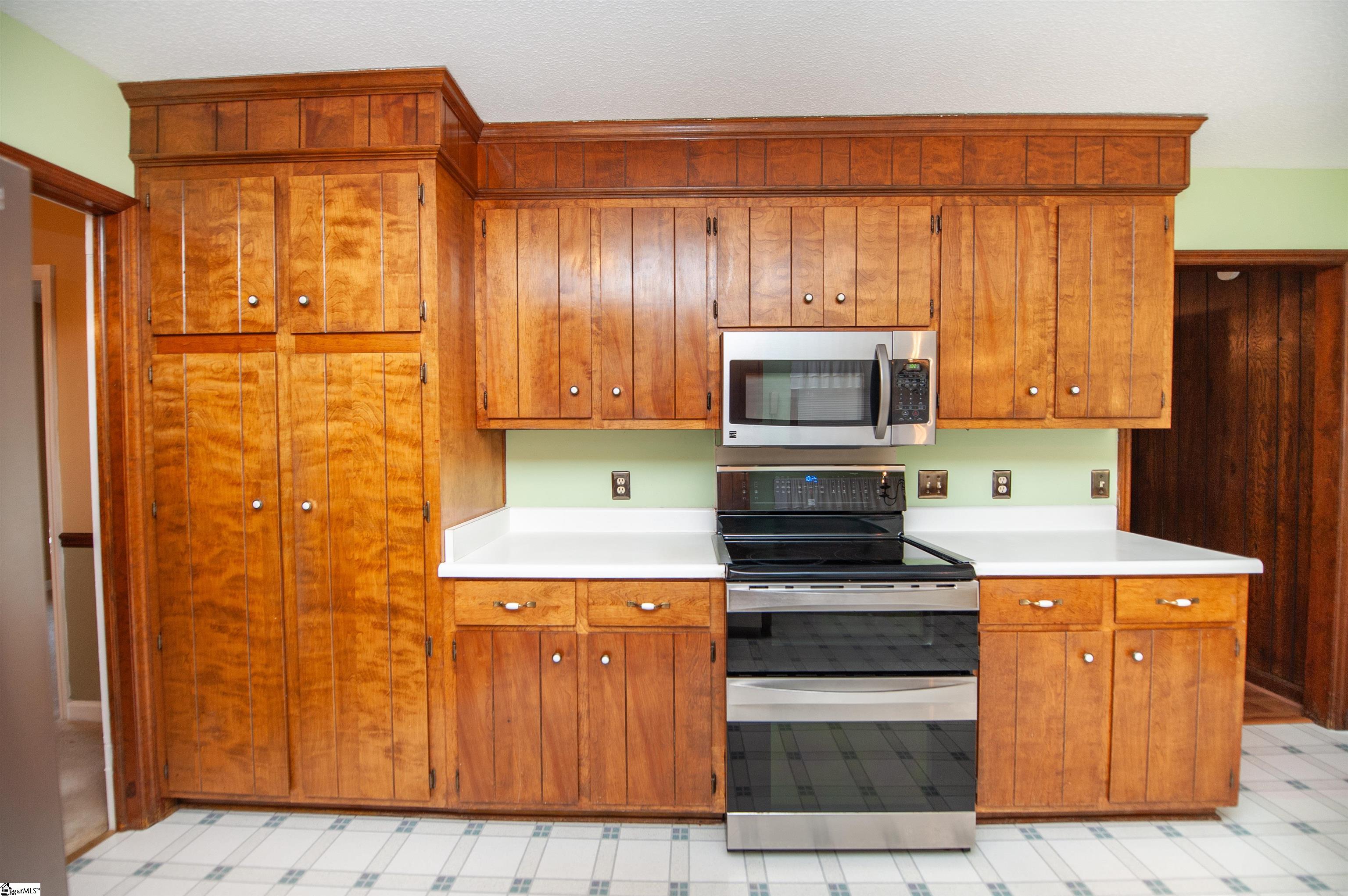322 Seven Oaks Lane Spartanburg, SC 29301