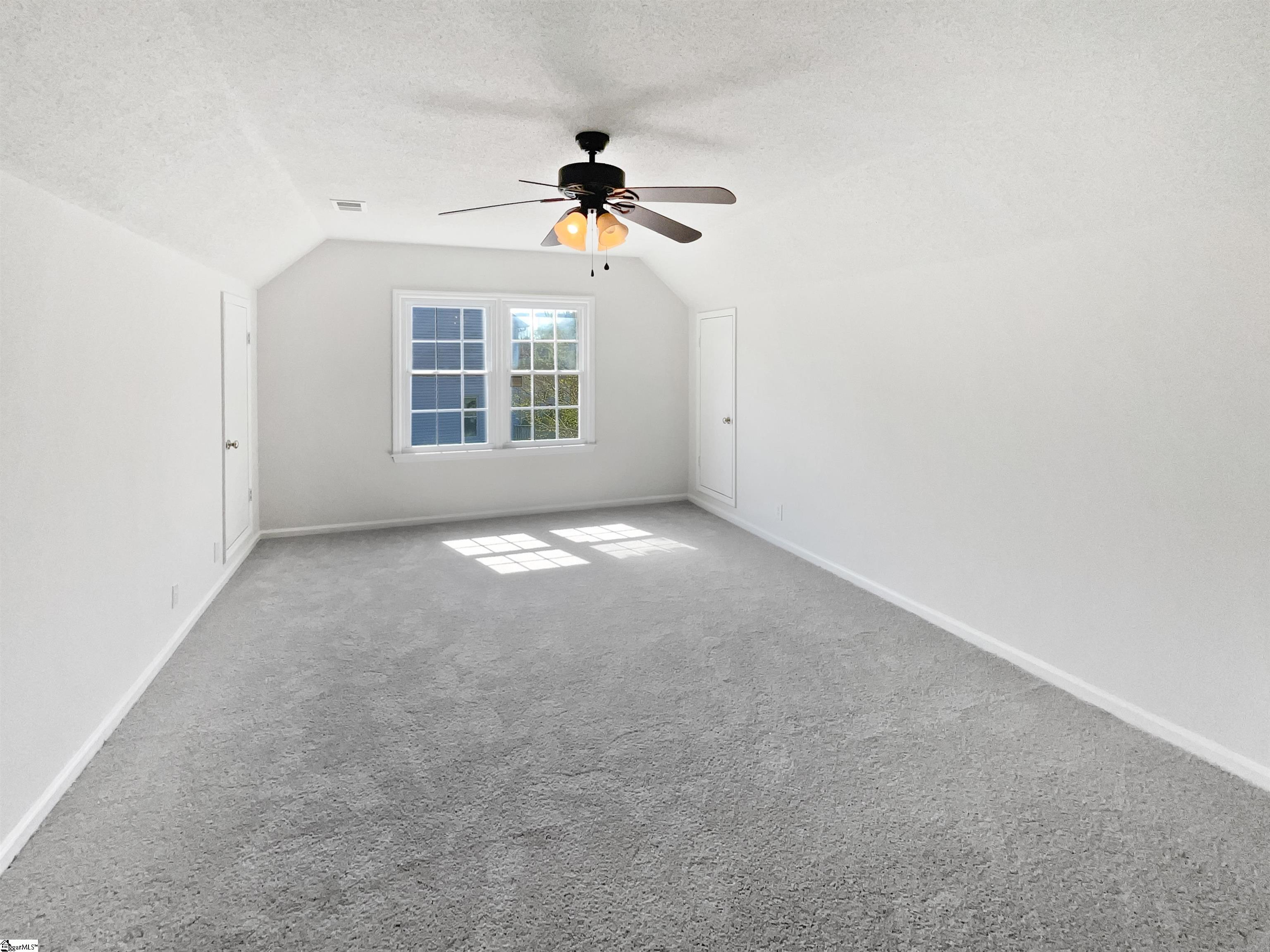 909 Burkshire Court Spartanburg, SC 29301