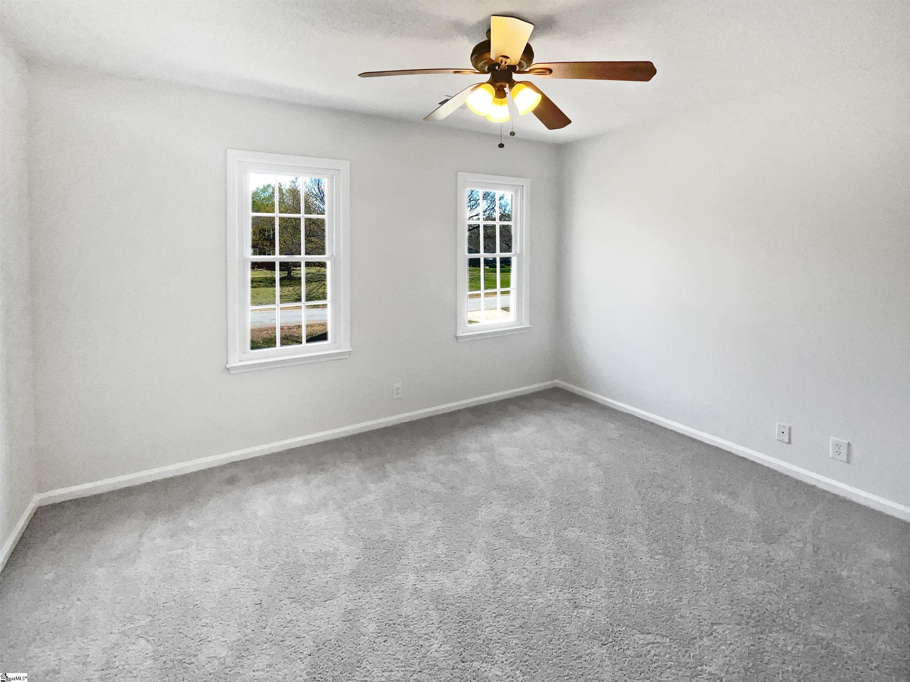 909 Burkshire Court Spartanburg, SC 29301