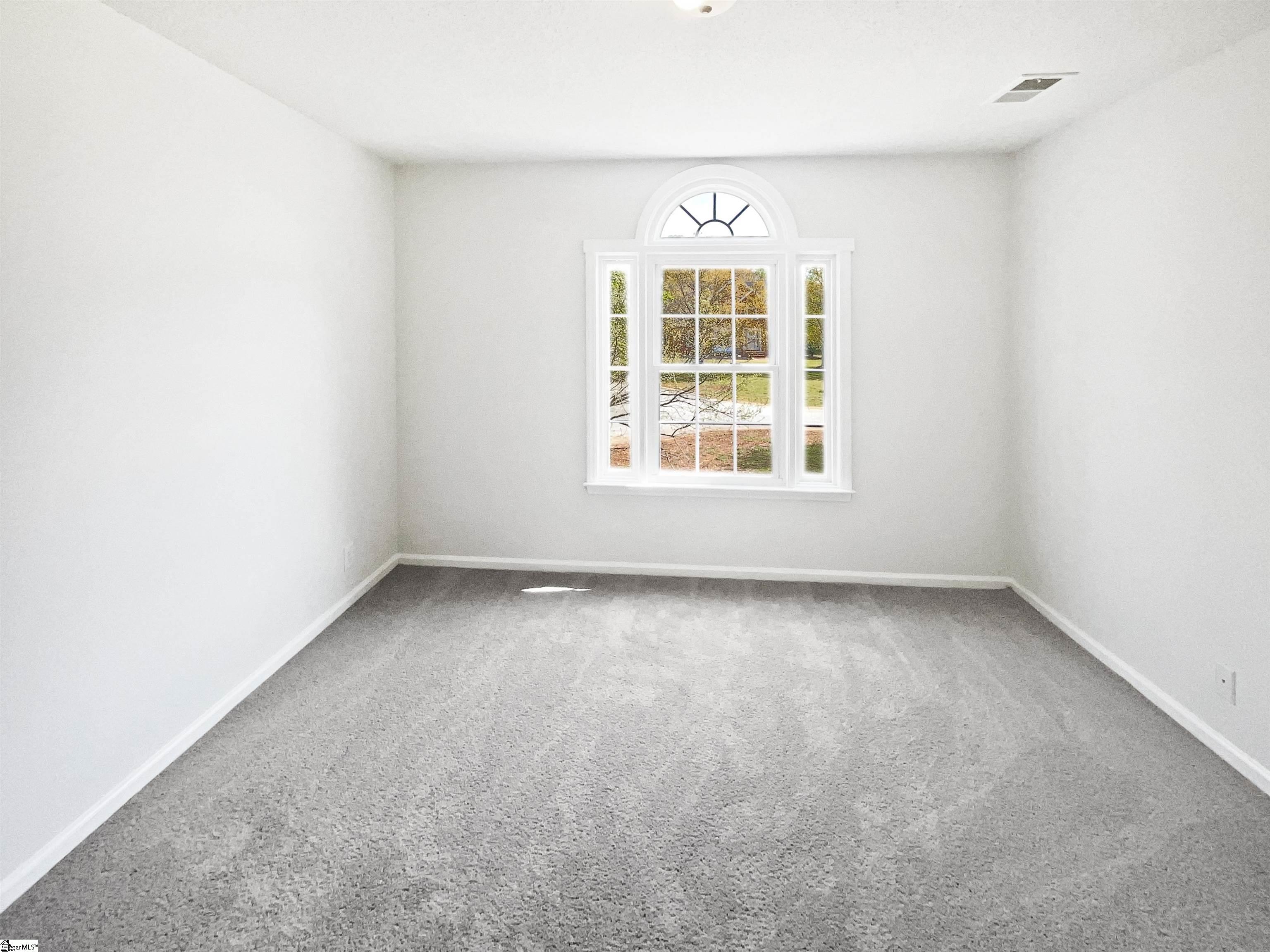 909 Burkshire Court Spartanburg, SC 29301