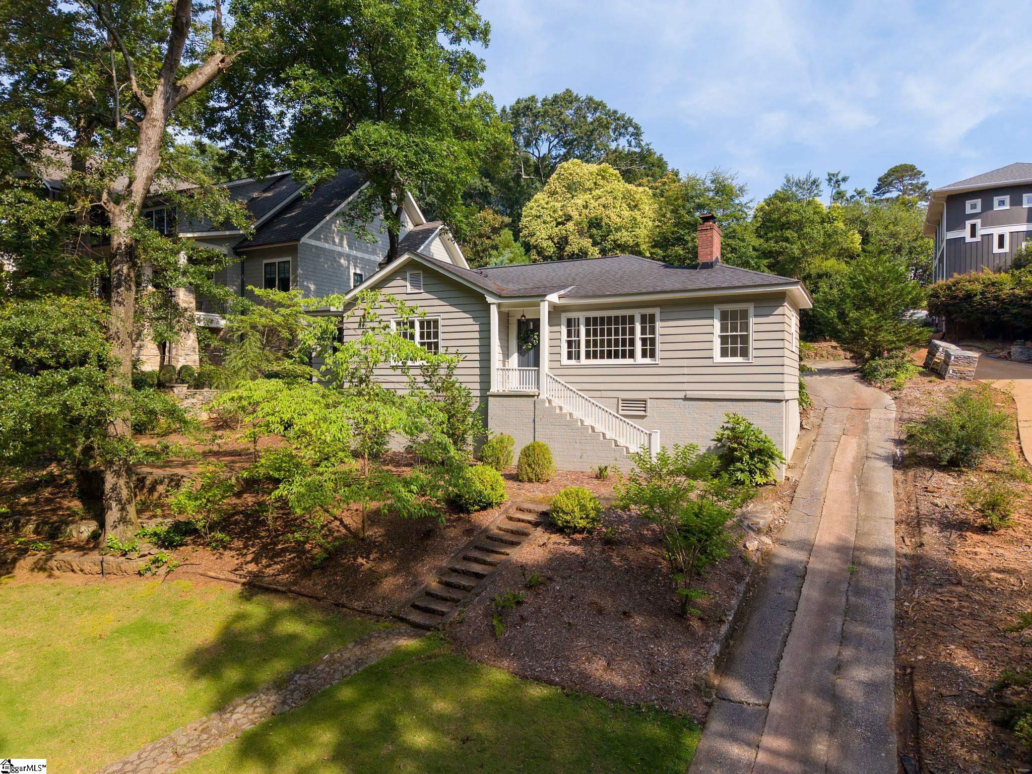 31 Rock Creek Drive Greenville, SC 29605