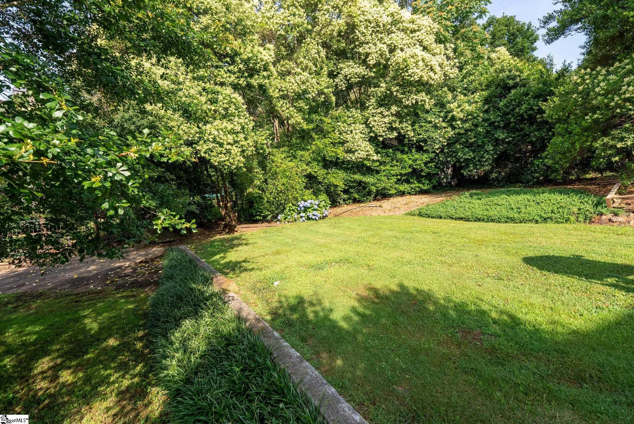 31 Rock Creek Drive Greenville, SC 29605