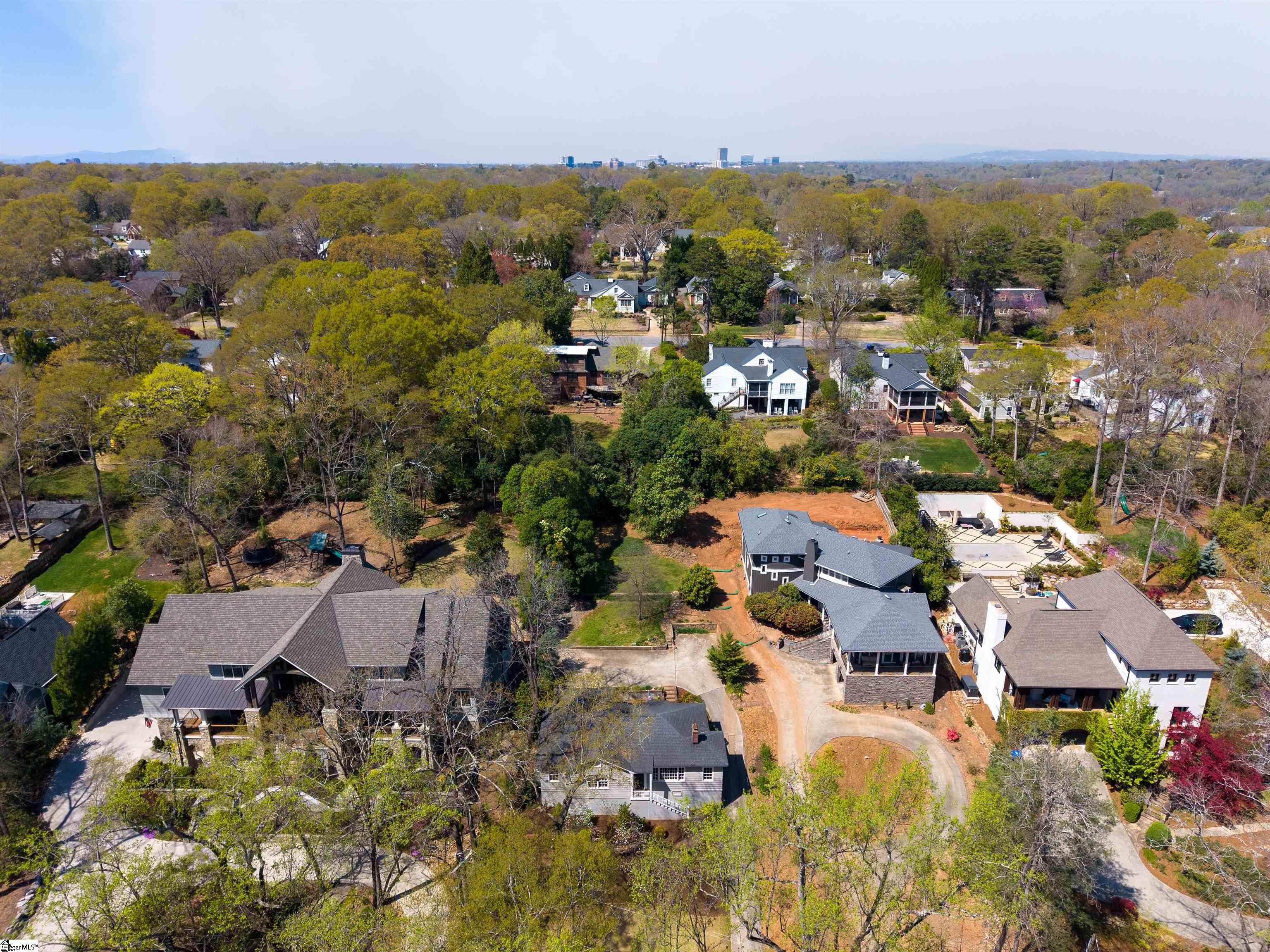 31 Rock Creek Drive Greenville, SC 29605