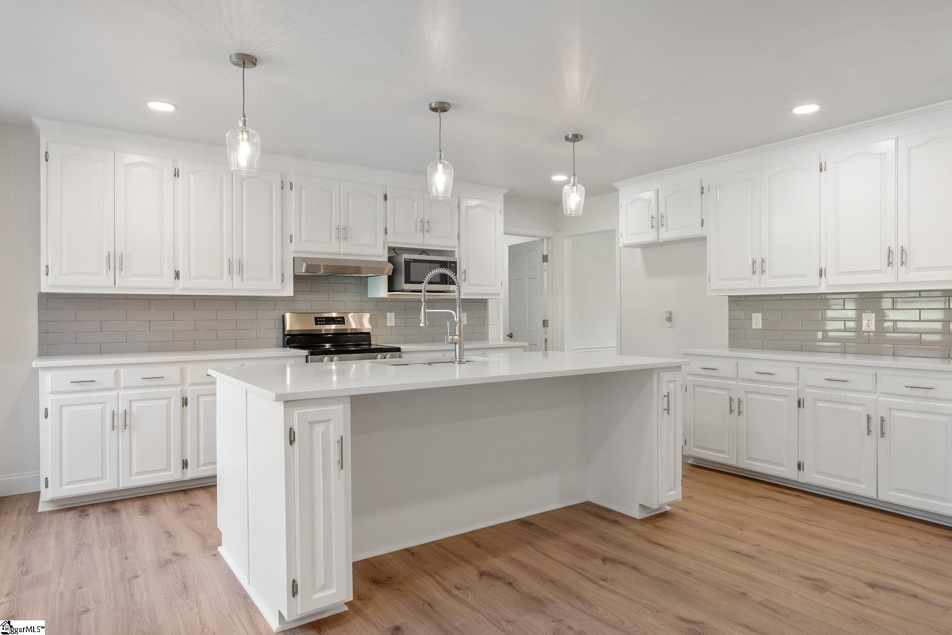 216 Holly Ridge Drive Anderson, SC 29621