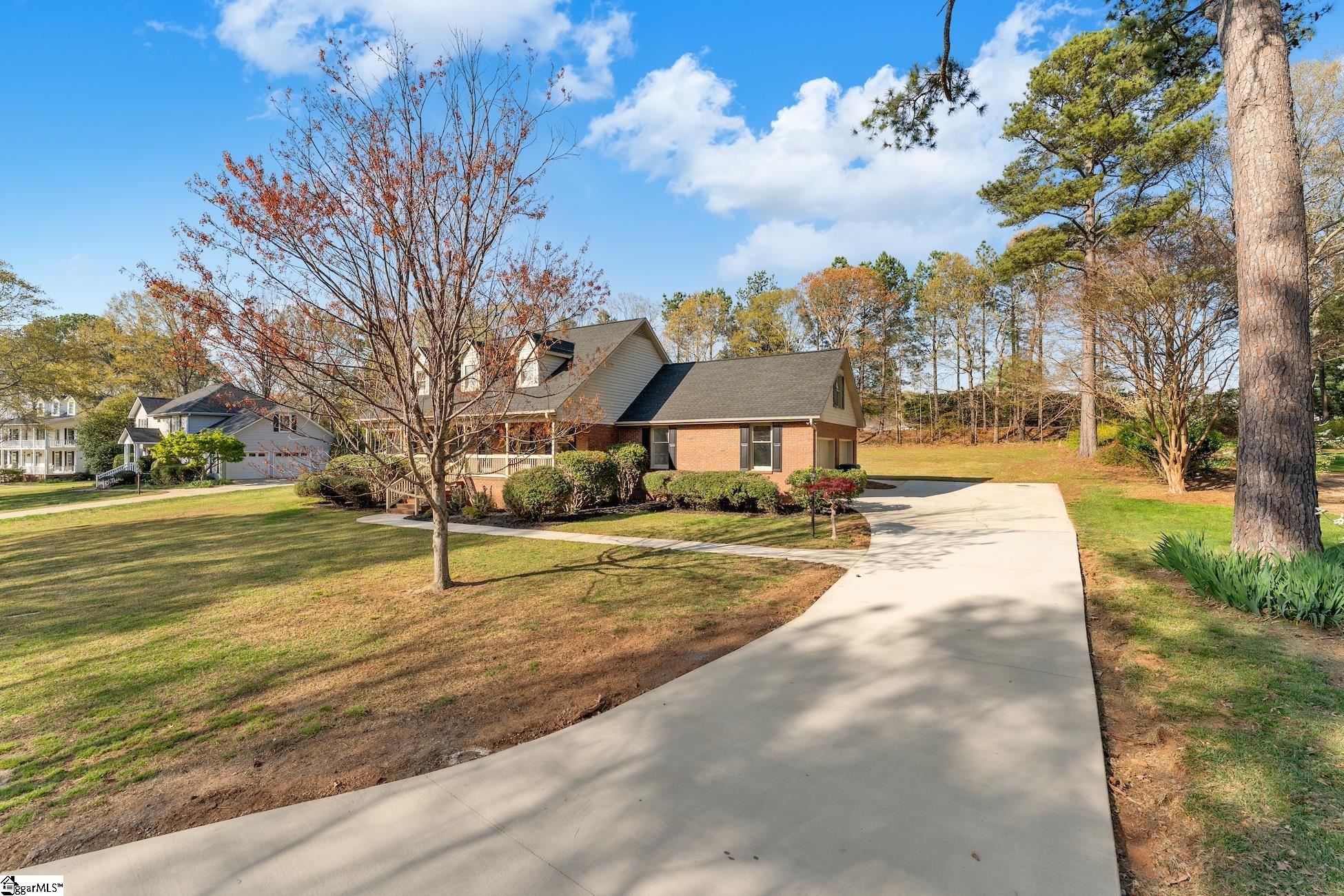 216 Holly Ridge Drive Anderson, SC 29621
