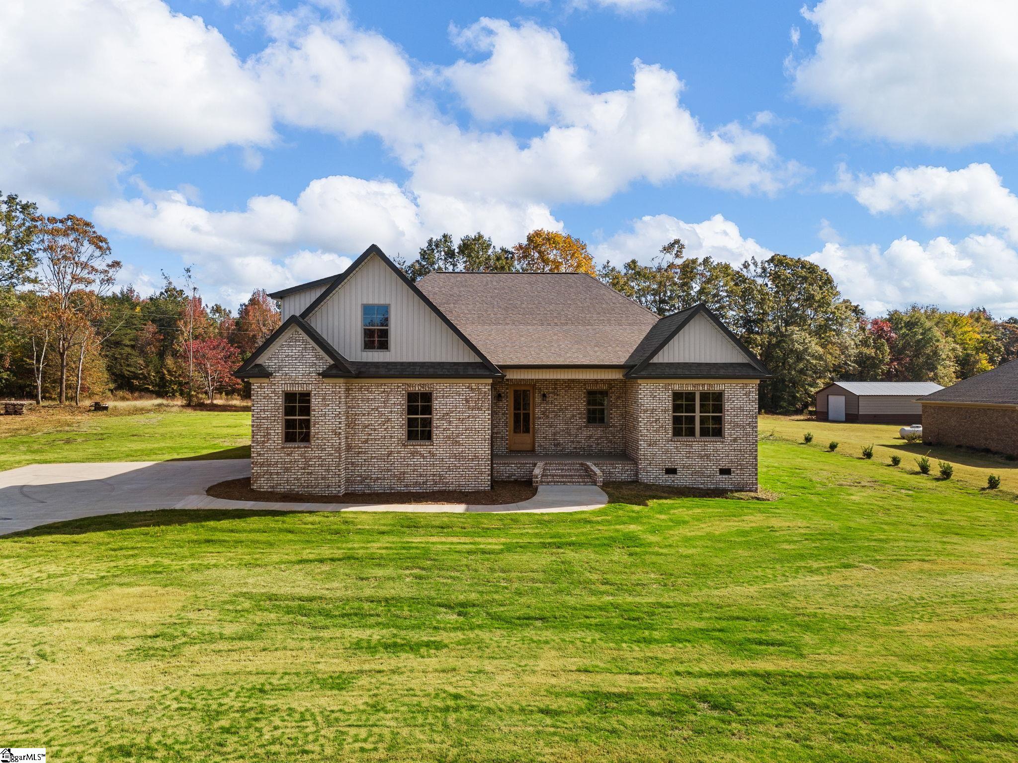 291 Robbins Road Chesnee, SC 29323
