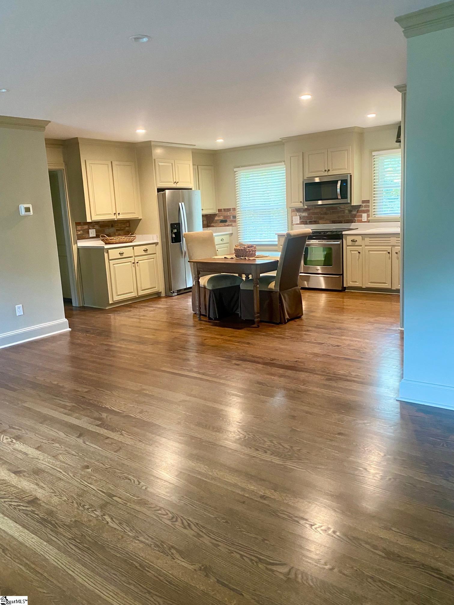 303 W Belvue Road Greenville, SC 29609-1610