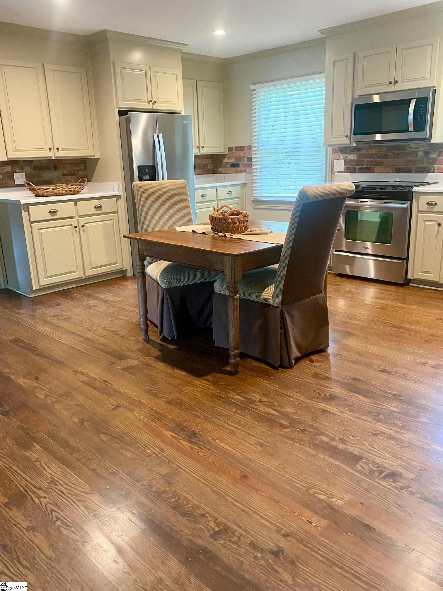 303 W Belvue Road Greenville, SC 29609-1610