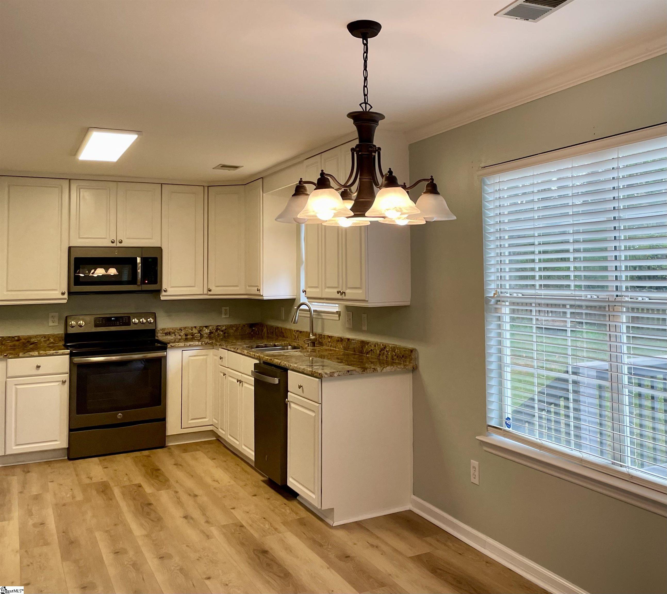 303 Adirondack Way Simpsonville, SC 29681