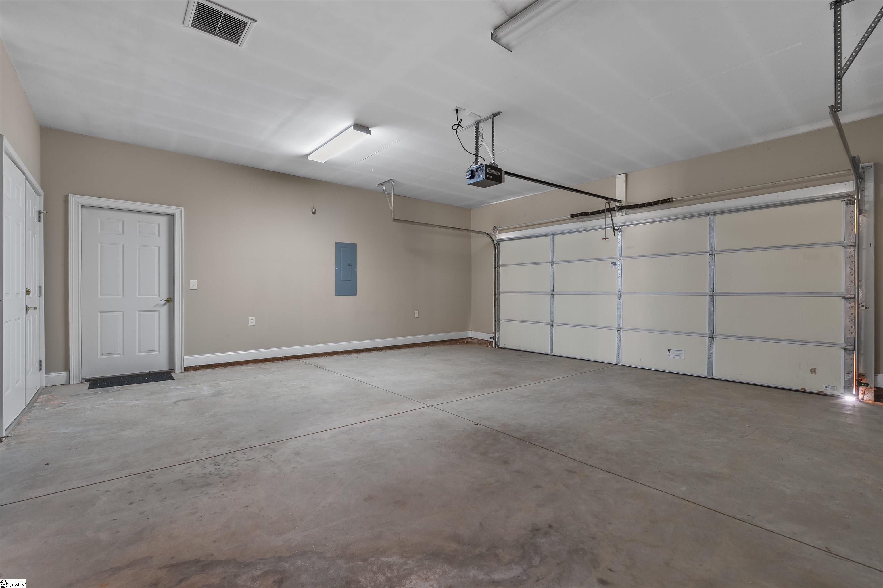 204 Steepleton Way Seneca, SC 29672