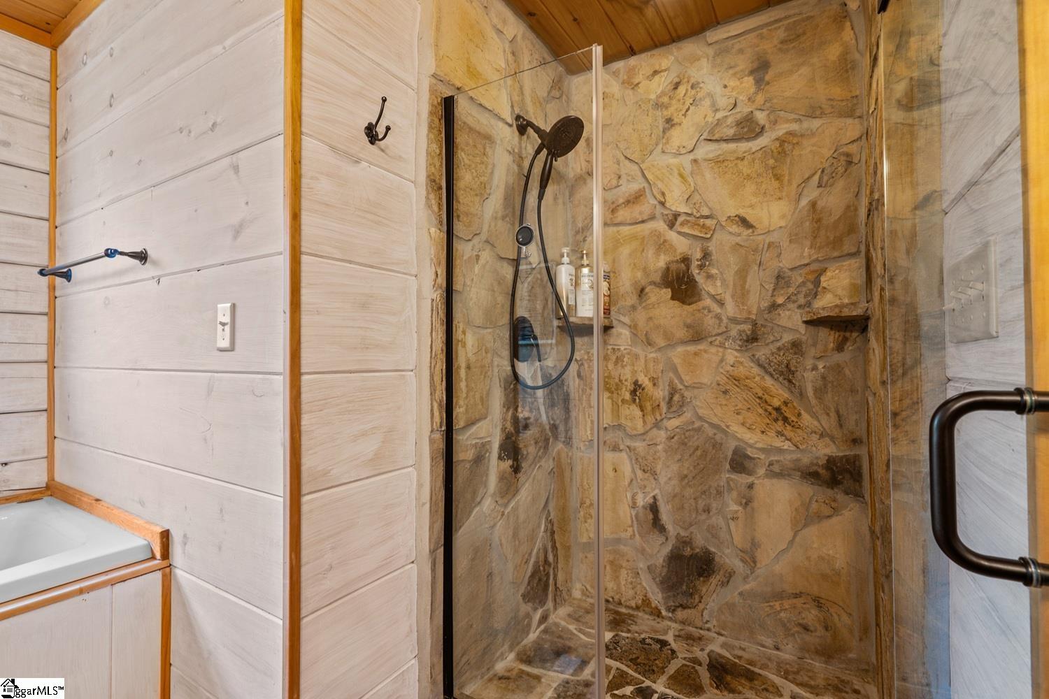 128 Hickory Cove Road Seneca, SC 29672