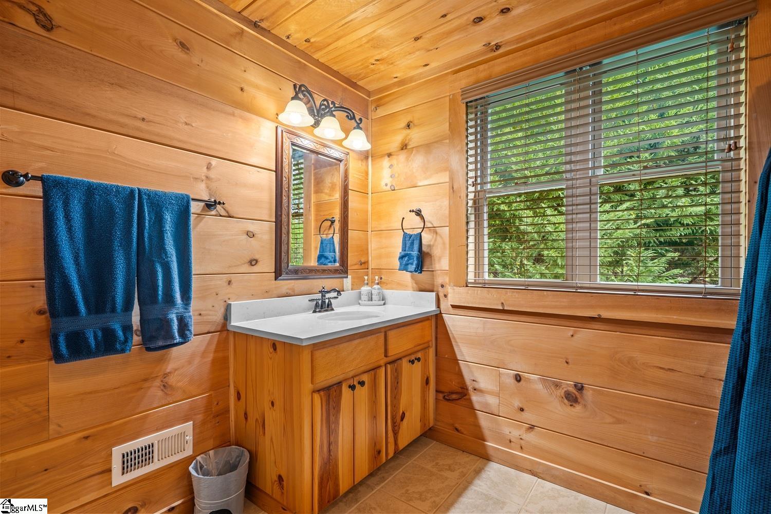 128 Hickory Cove Road Seneca, SC 29672