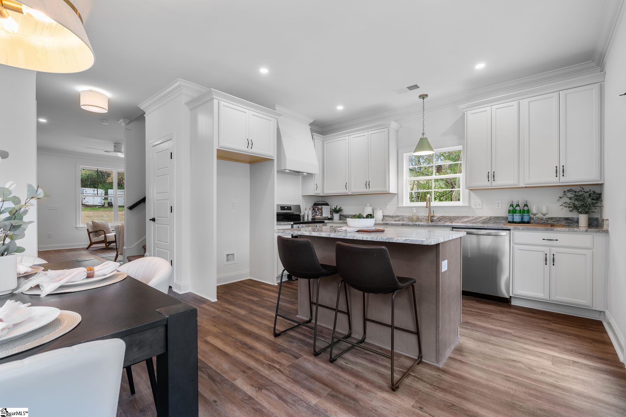 28 Apopka Avenue Greenville, SC 29609