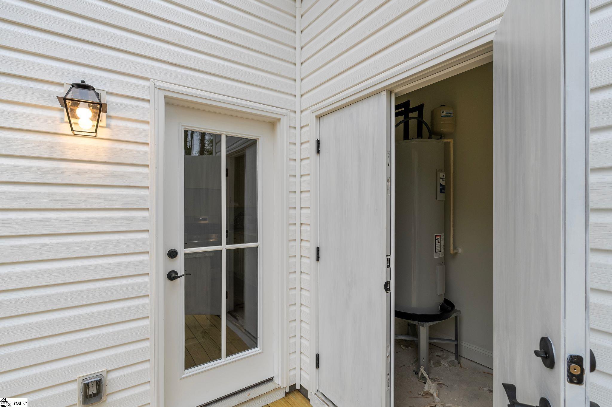 28 Apopka Avenue Greenville, SC 29609