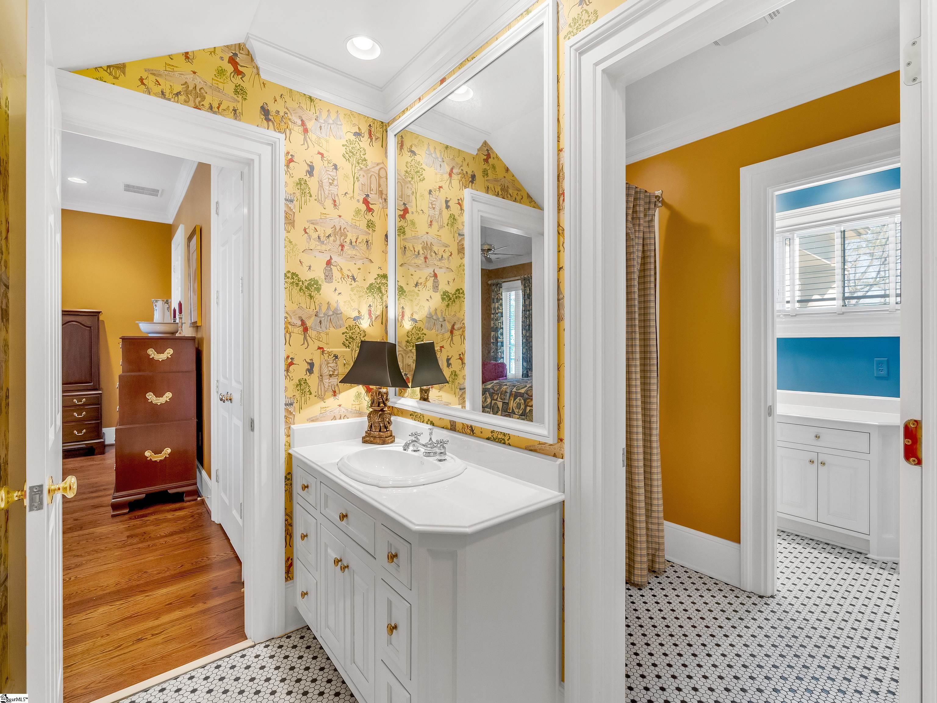 1912 Roe Ford Road Greenville, SC 29617