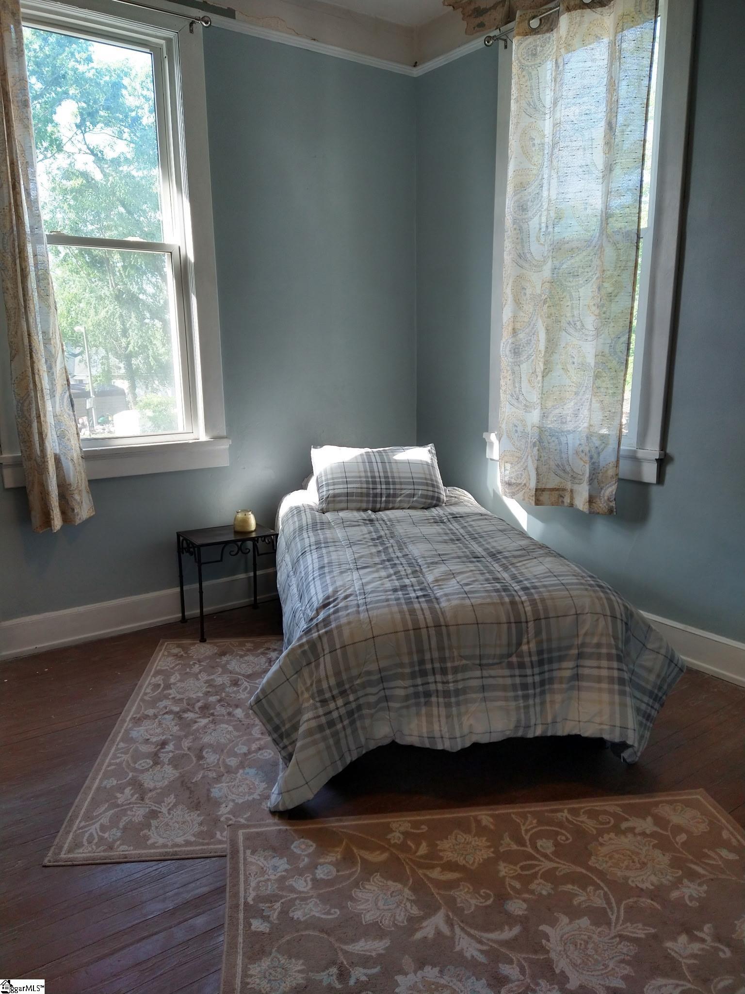 222 E Creswell Avenue Greenwood, SC 29646