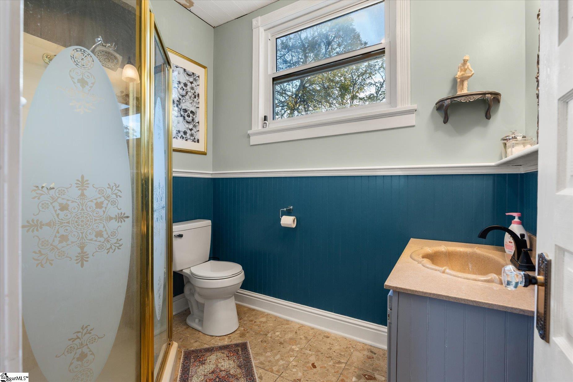222 E Creswell Avenue Greenwood, SC 29646