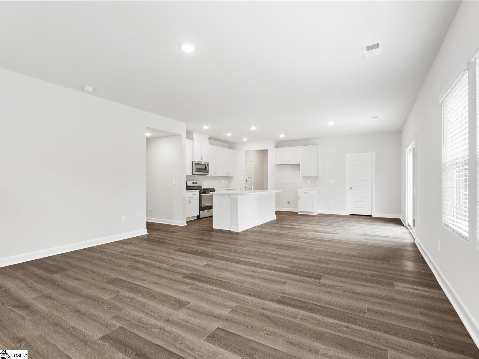 215 Merriweather Way Spartanburg, SC 29306