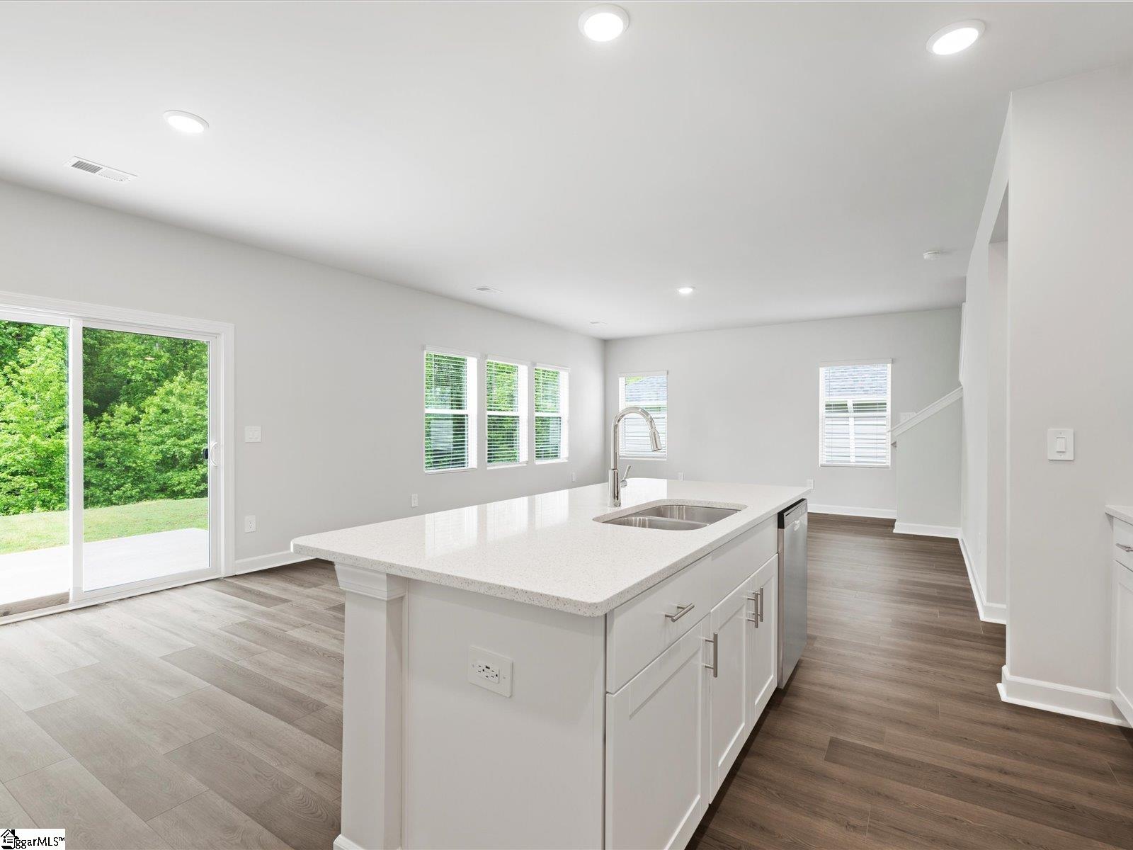 215 Merriweather Way Spartanburg, SC 29306
