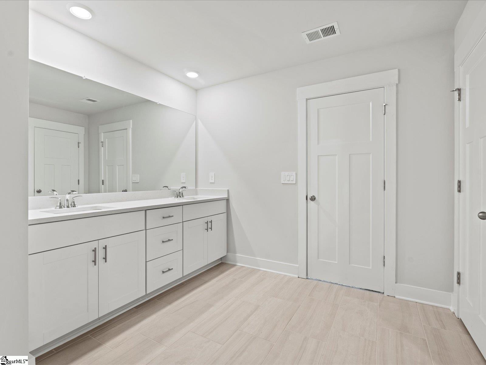1017 Hillcraft Drive Greer, SC 29651