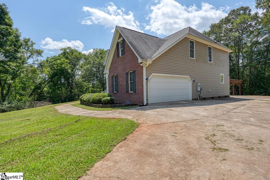561 Ross Hill Road Gaffney, SC 29341