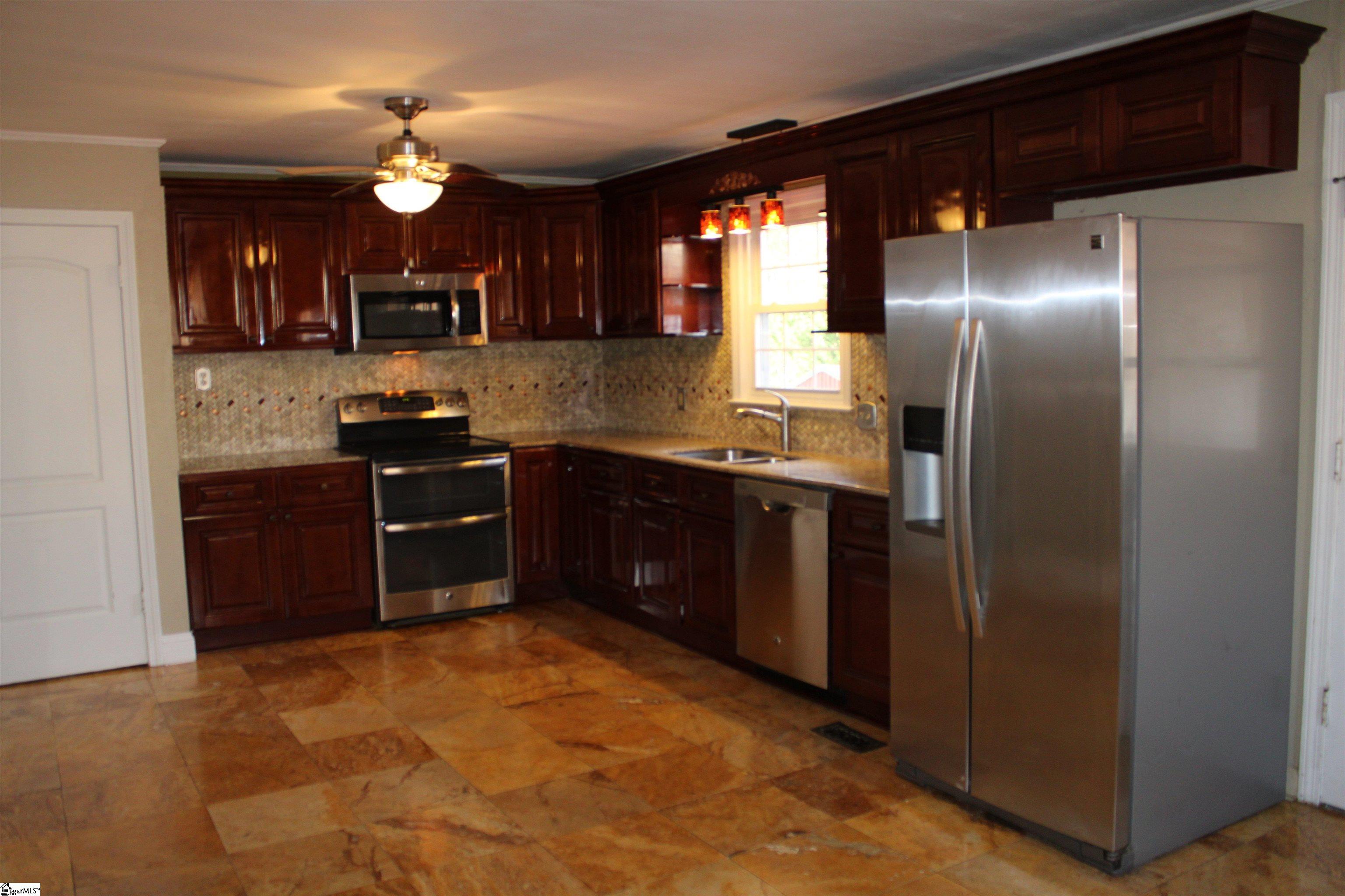 427 Fairhaven Drive Taylors, SC 29687